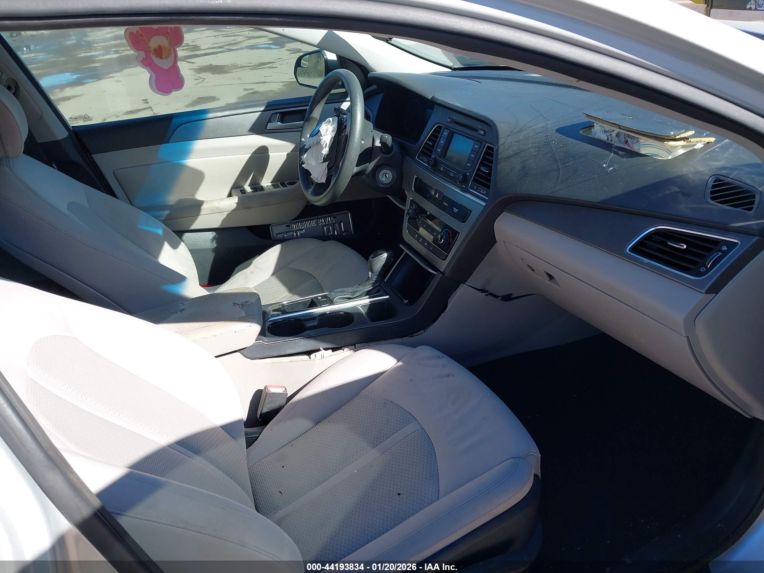 HYUNDAI SONATA image 5