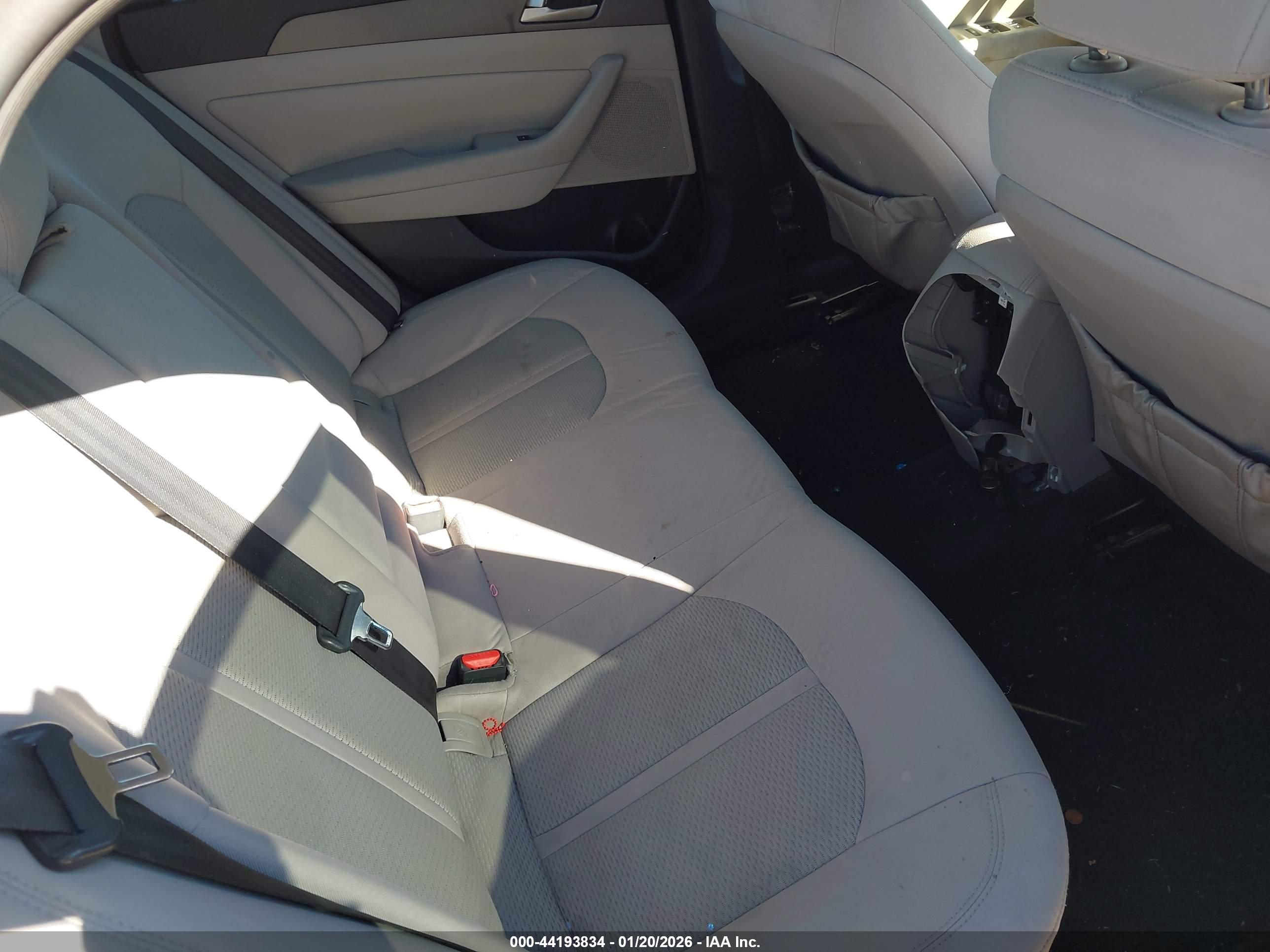 HYUNDAI SONATA image 8