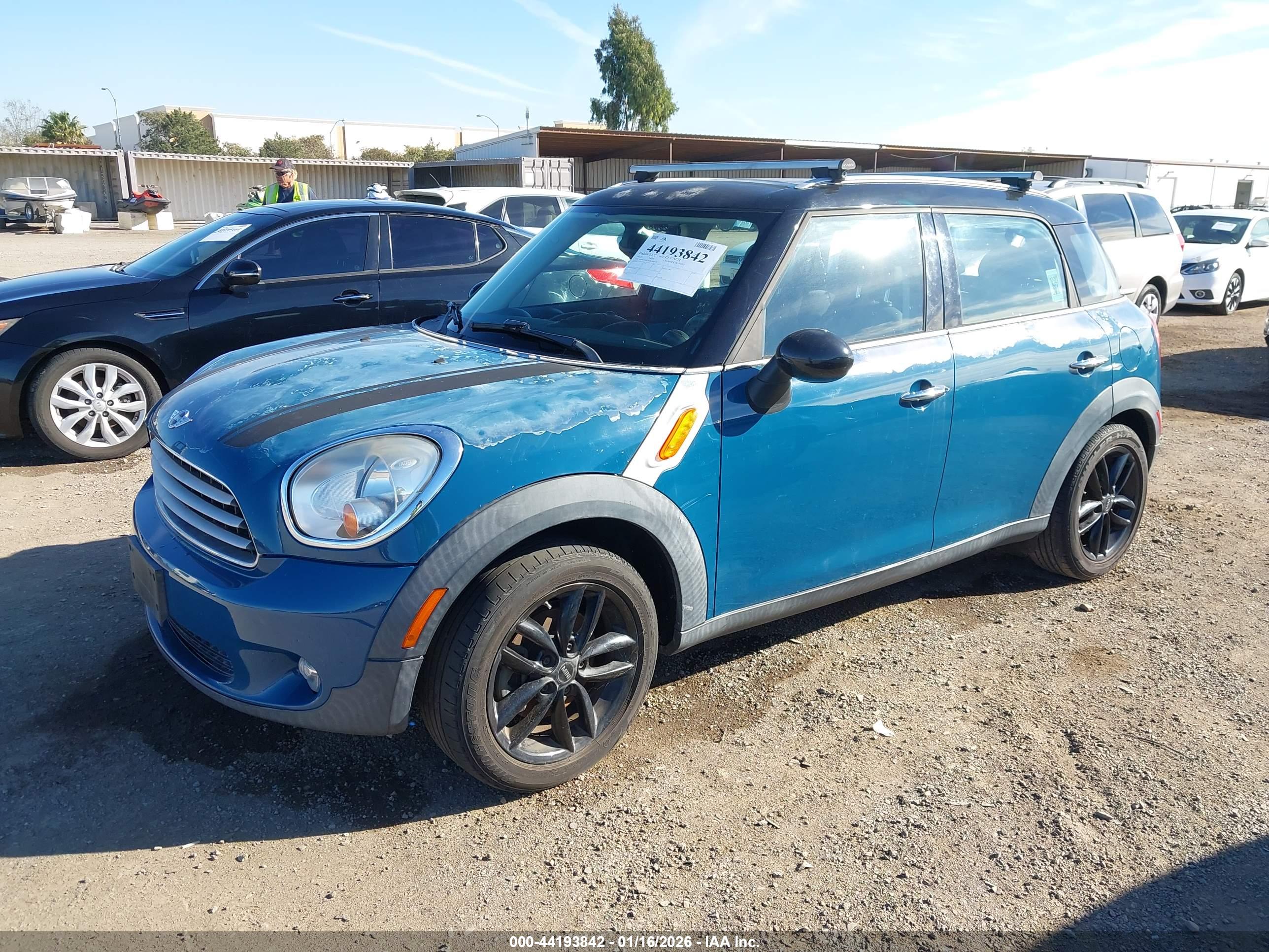 MINI COOPER image 2