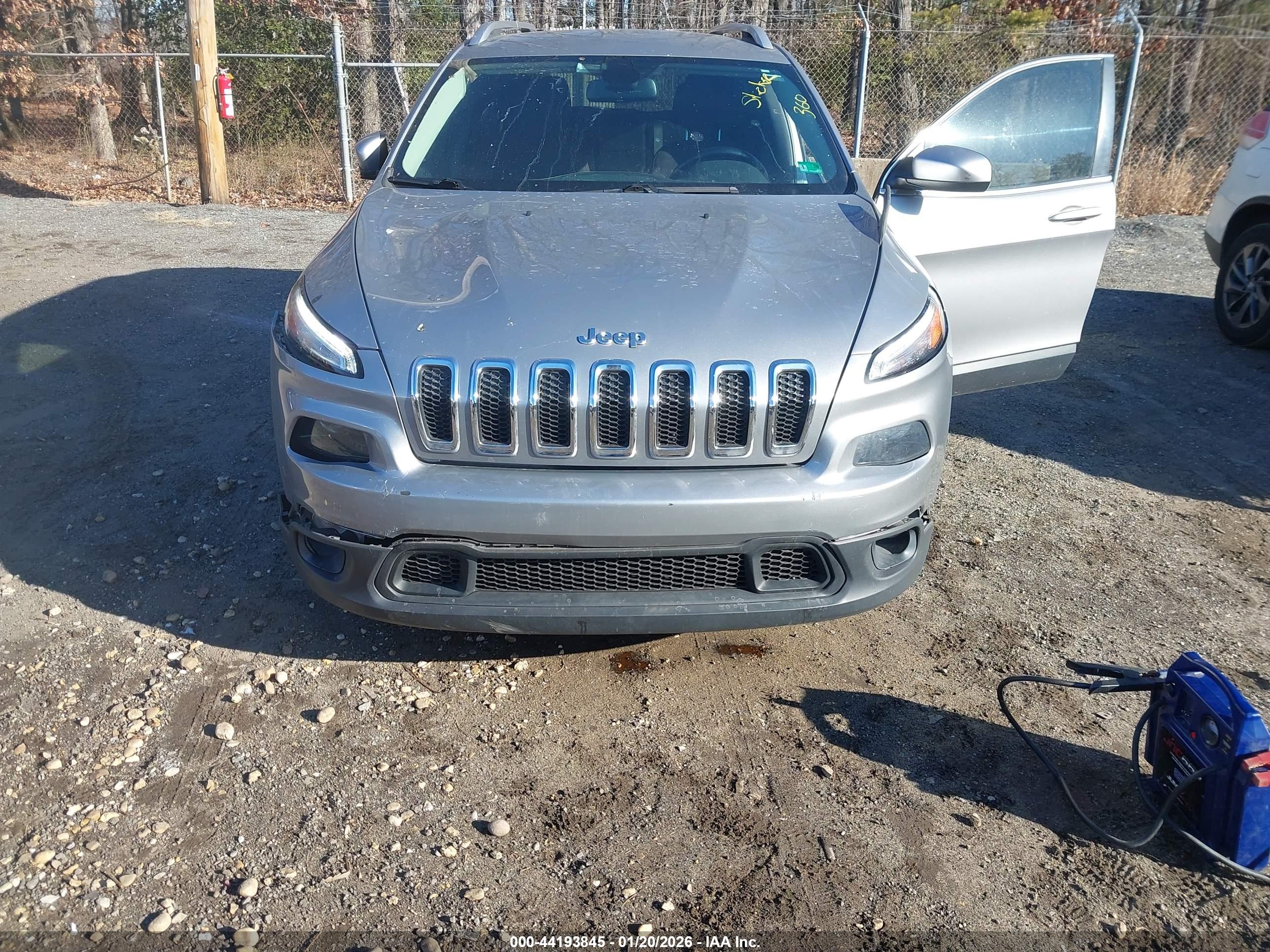 JEEP CHEROKEE image 6