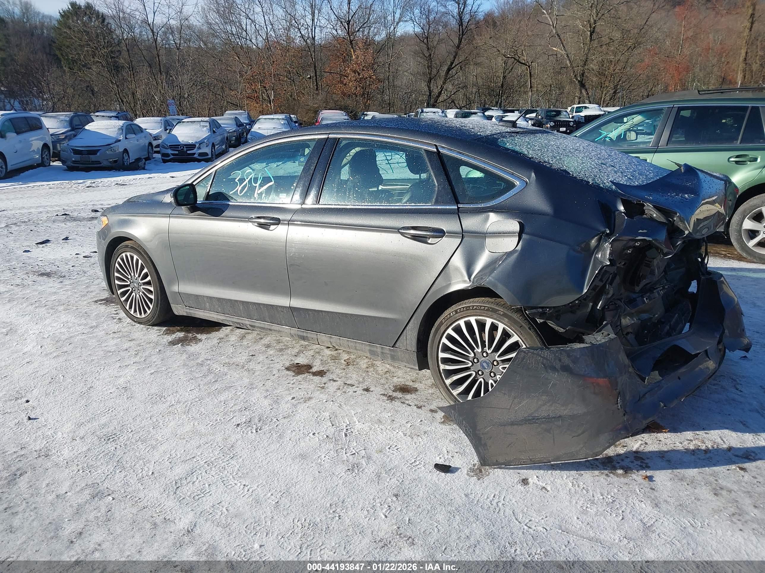 FORD FUSION image 3