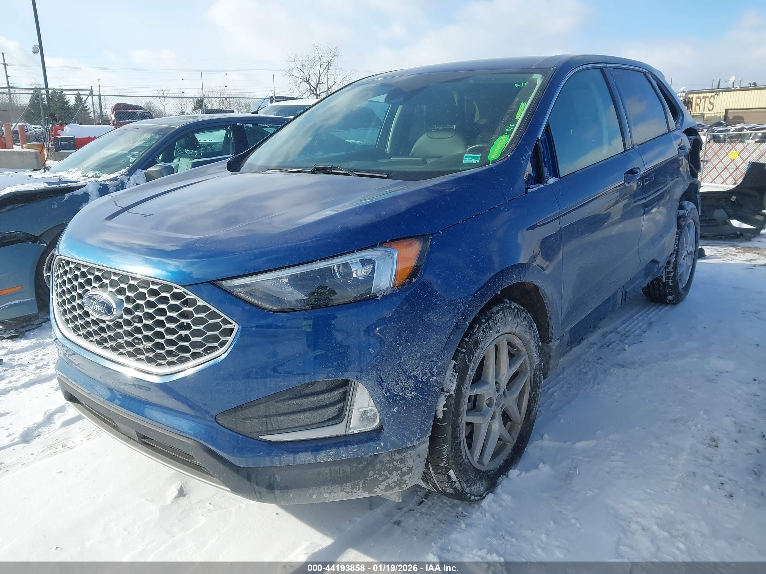 FORD EDGE image 2