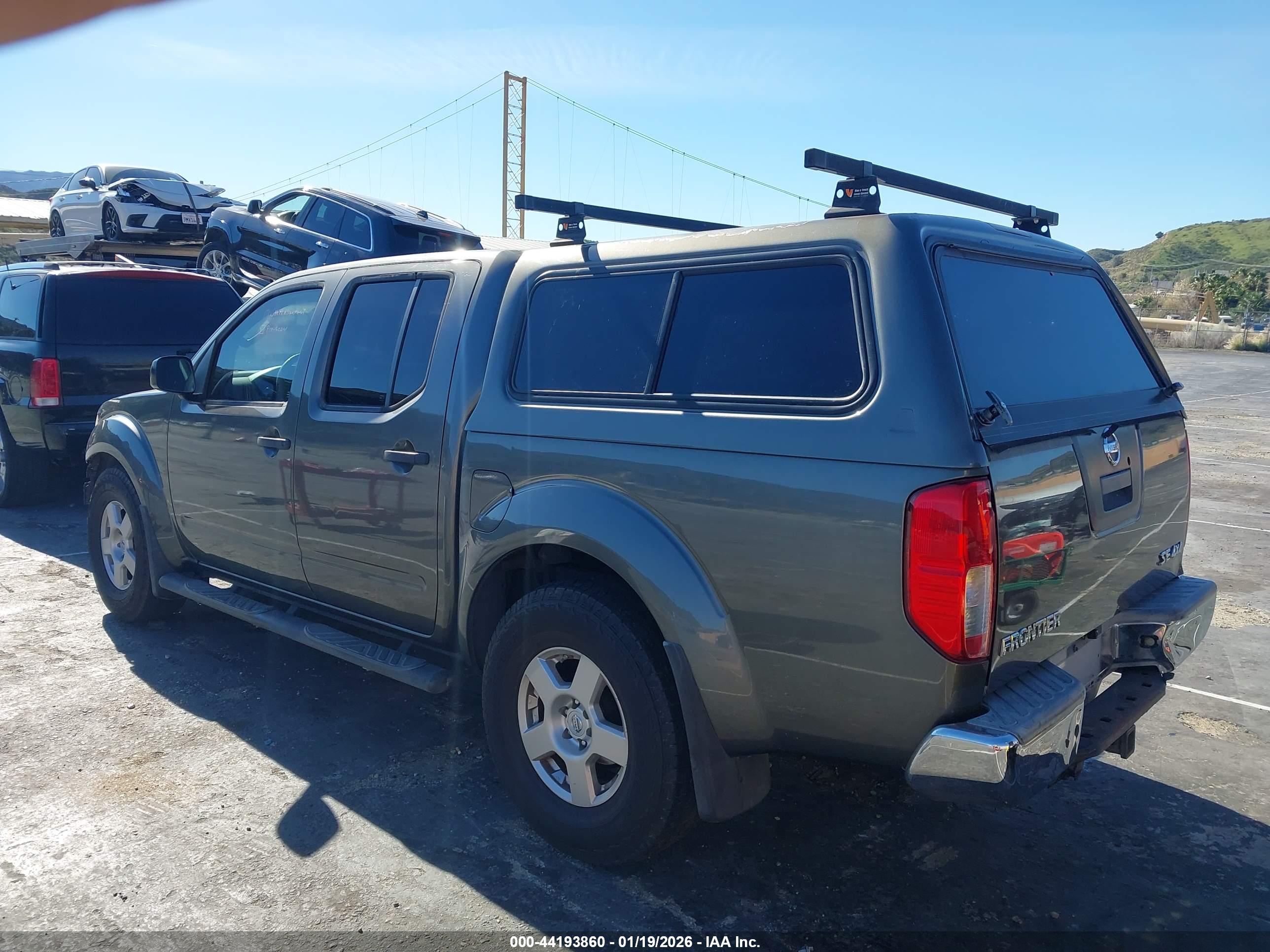 NISSAN FRONTIER image 3