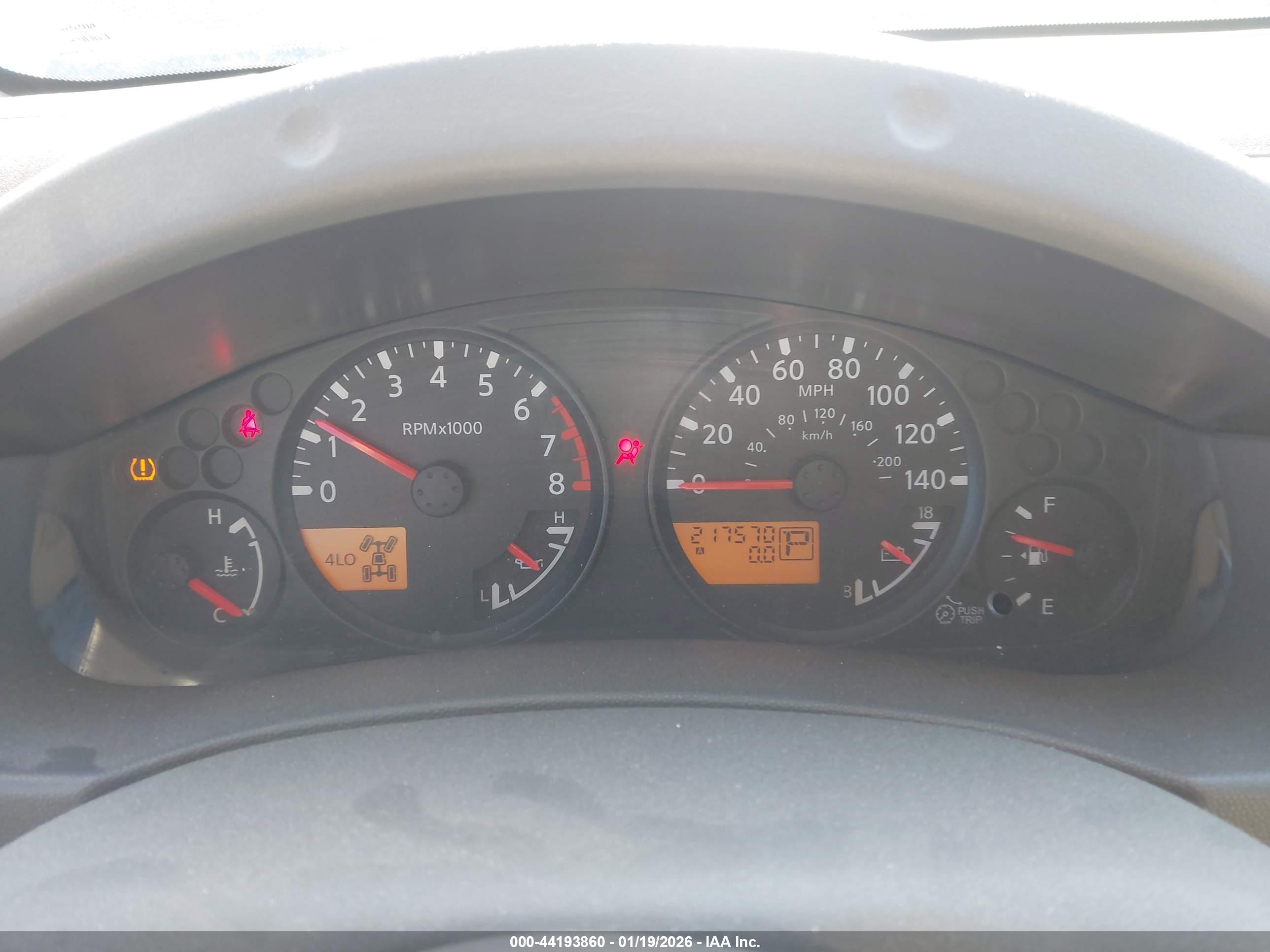 NISSAN FRONTIER image 7
