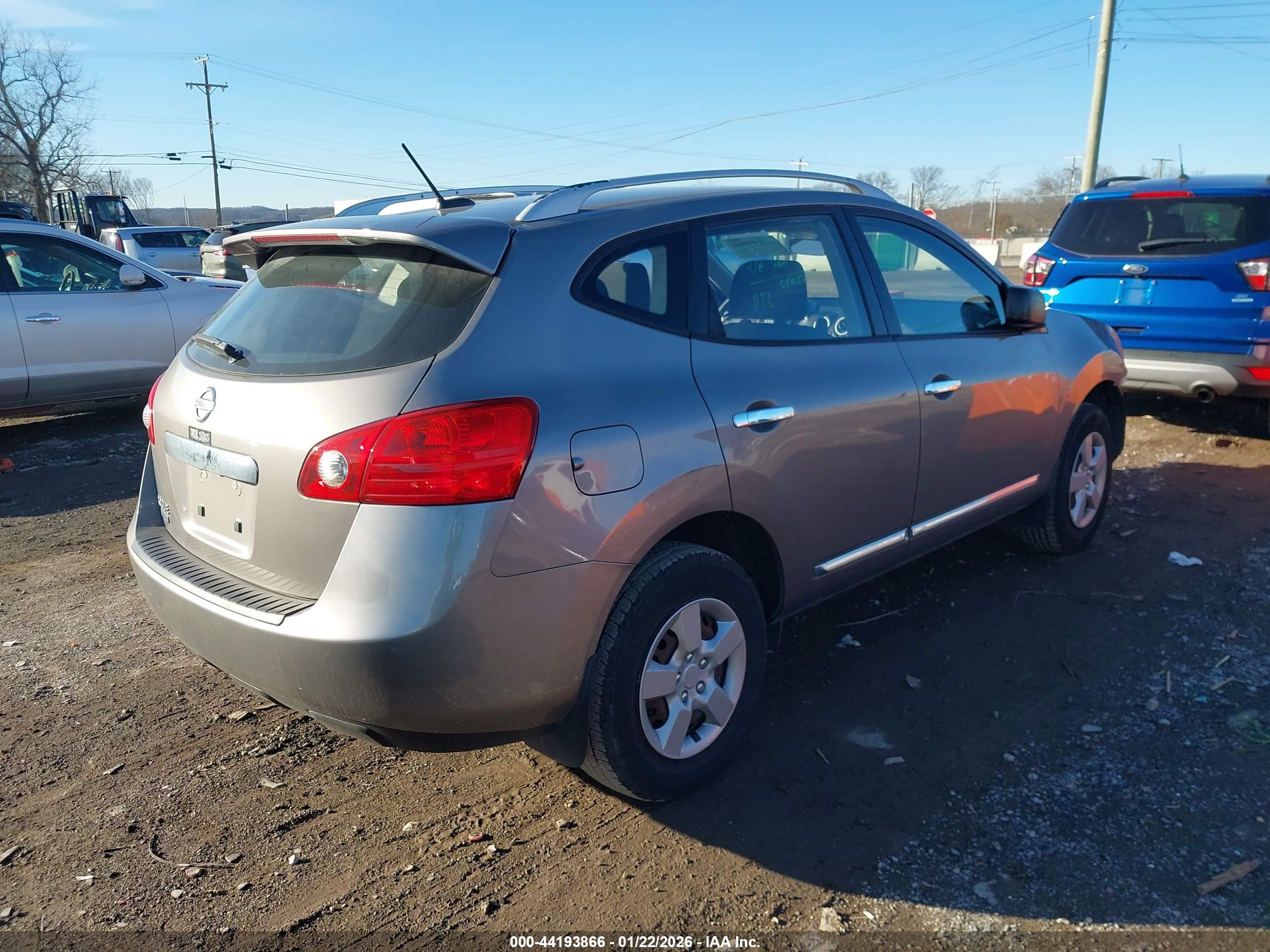 NISSAN ROGUE image 4
