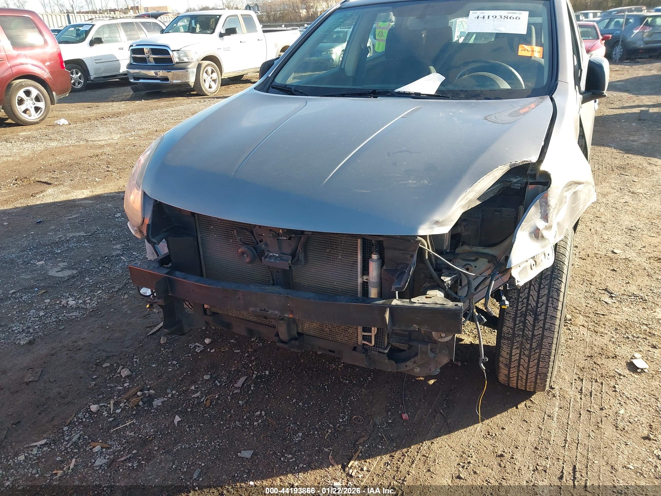 NISSAN ROGUE image 6