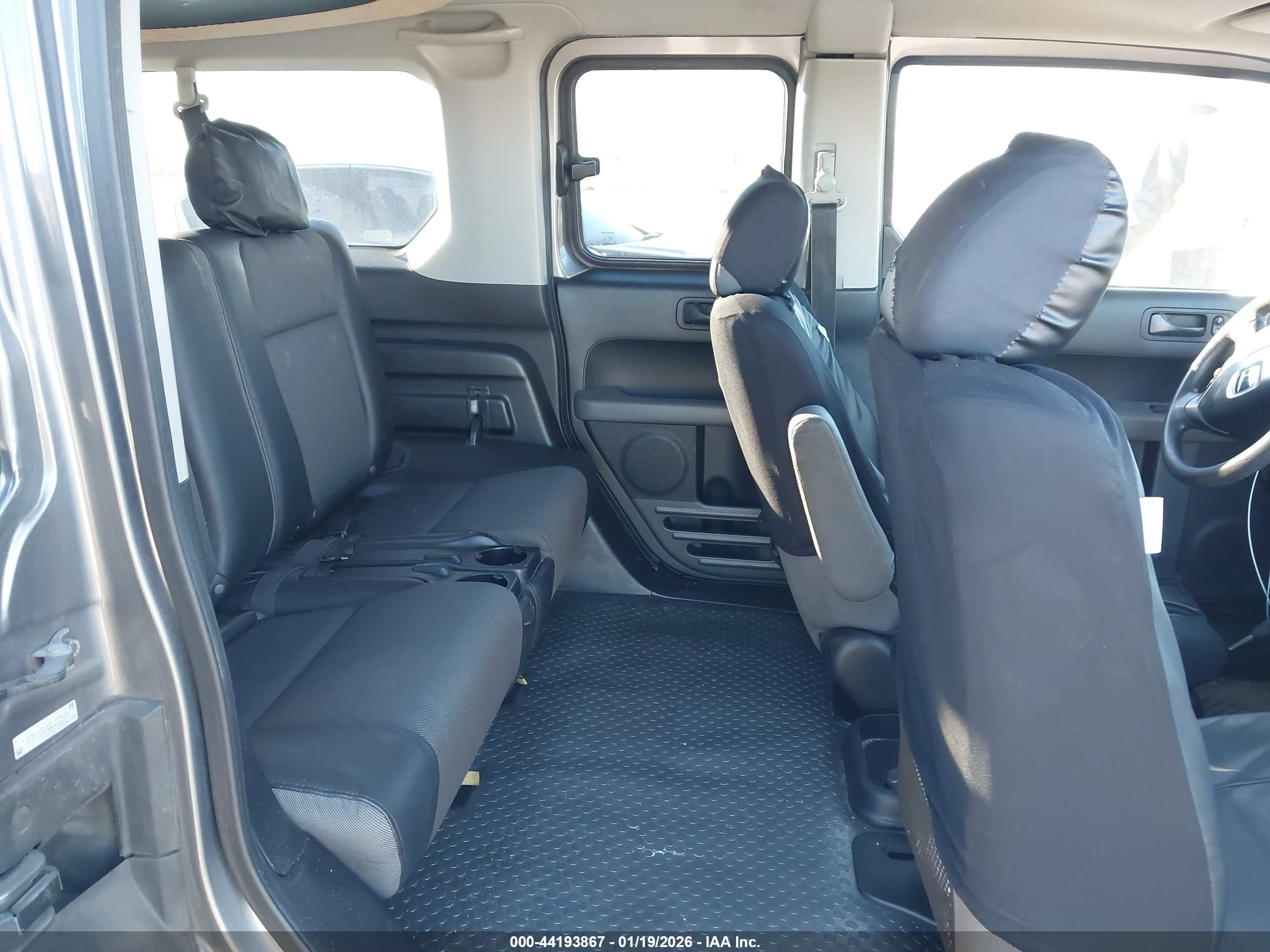 HONDA ELEMENT image 8