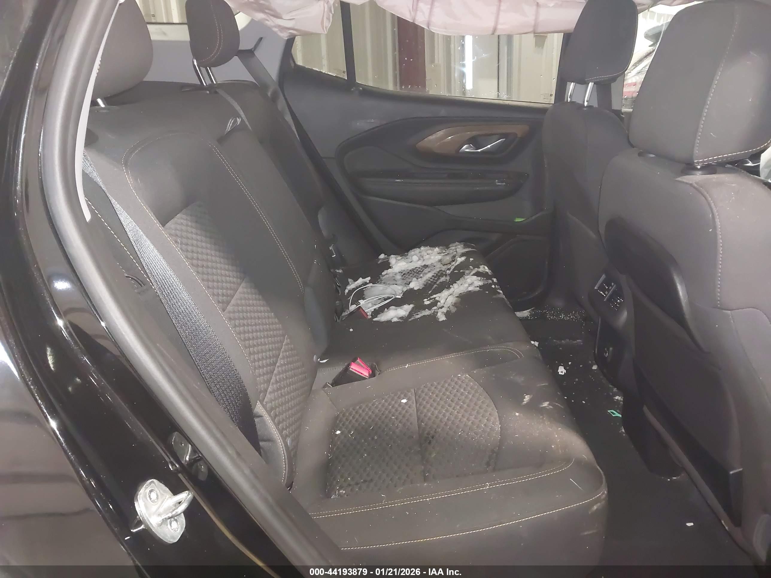 GMC TERRAIN image 8