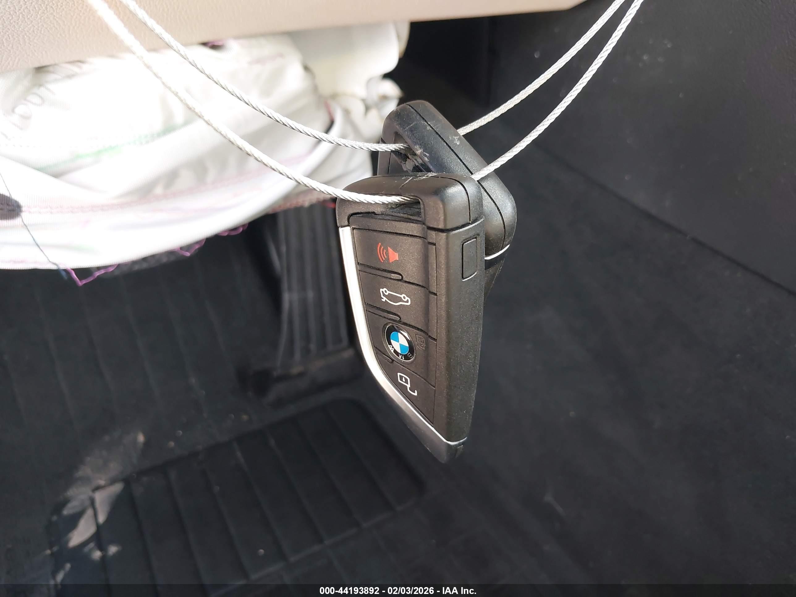 BMW 330I image 11