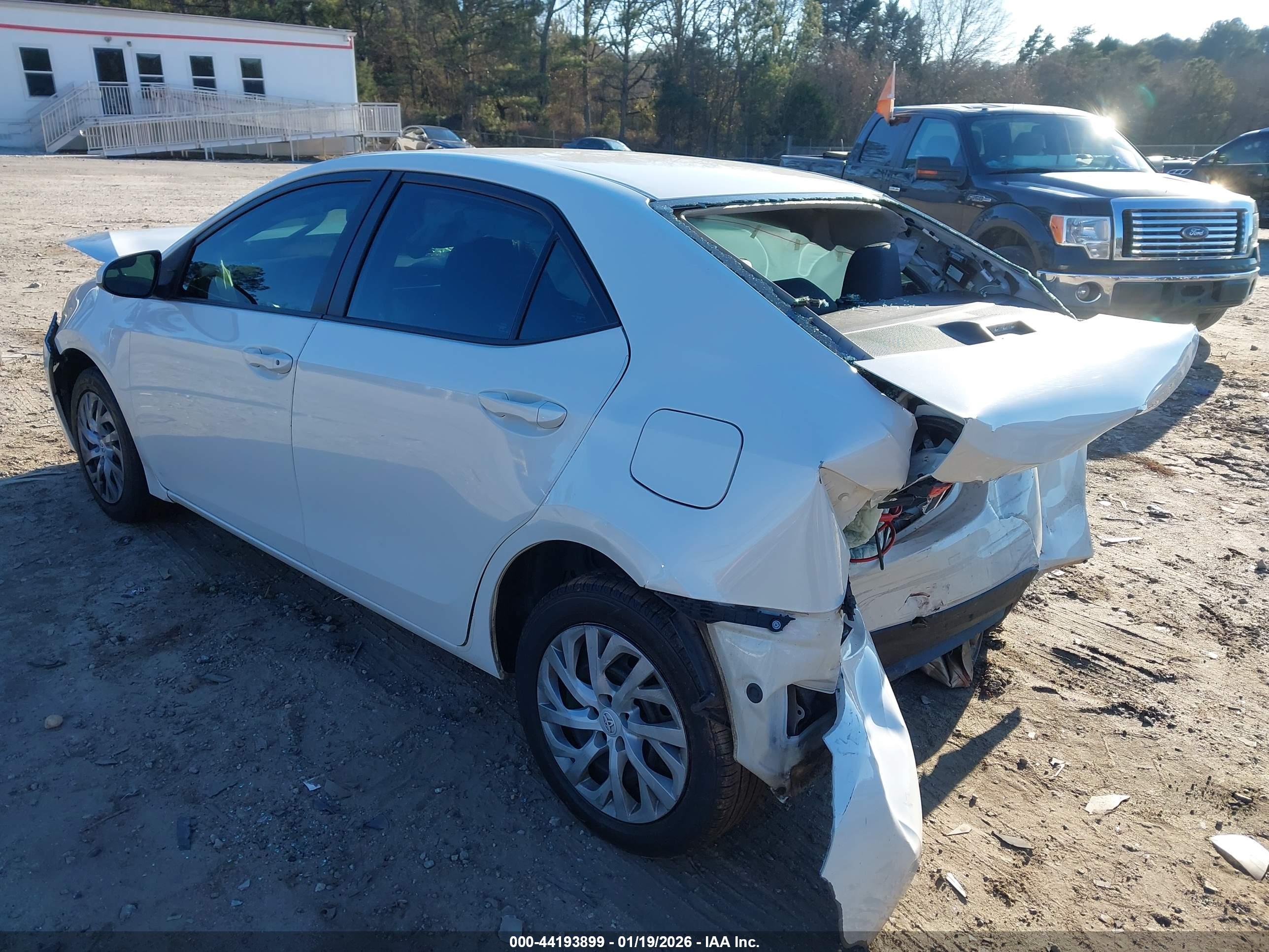 TOYOTA COROLLA image 3