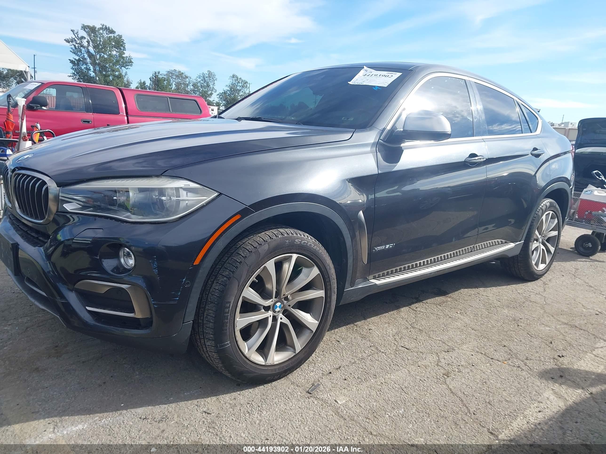 BMW X6 image 2
