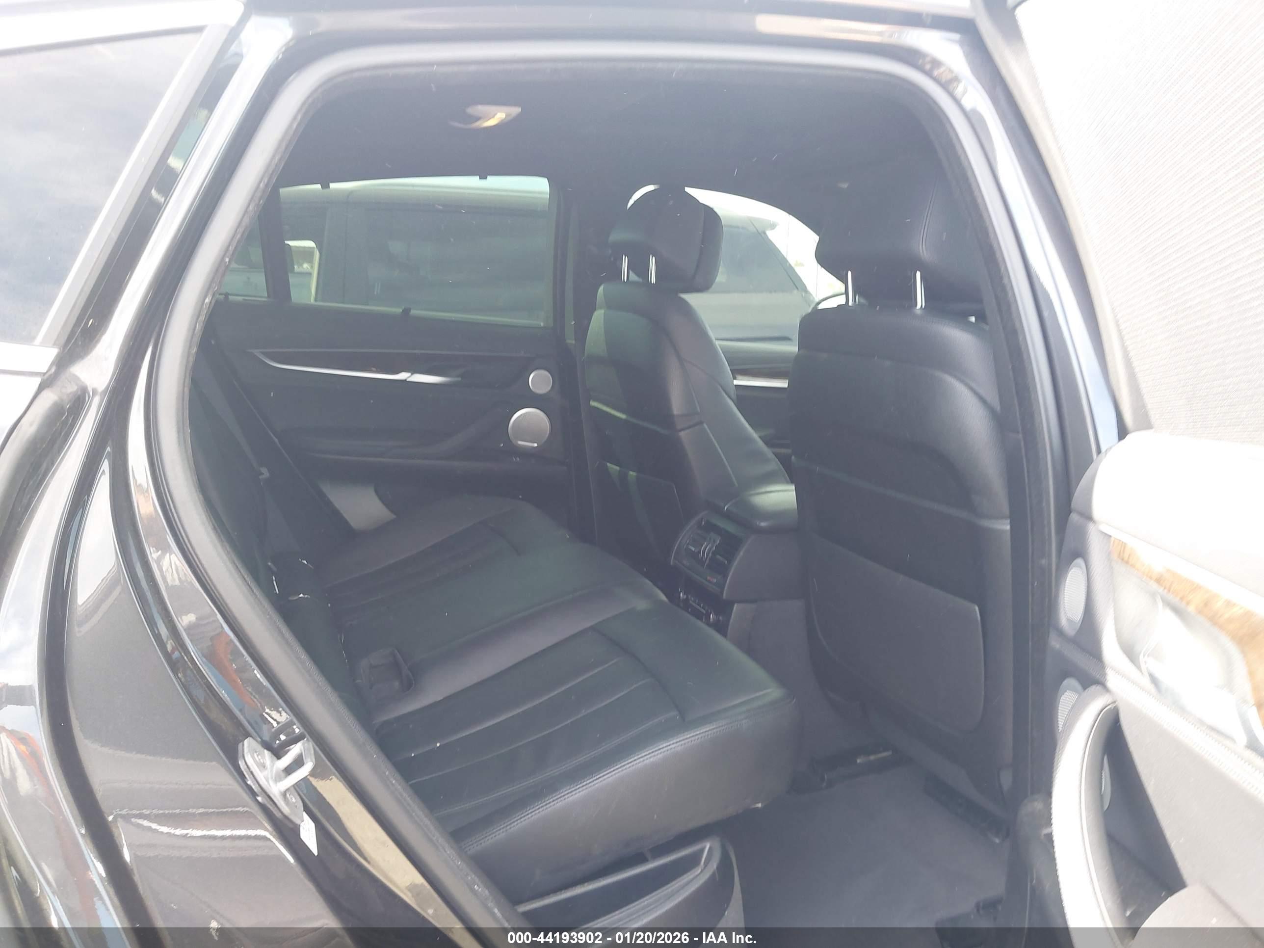 BMW X6 image 8