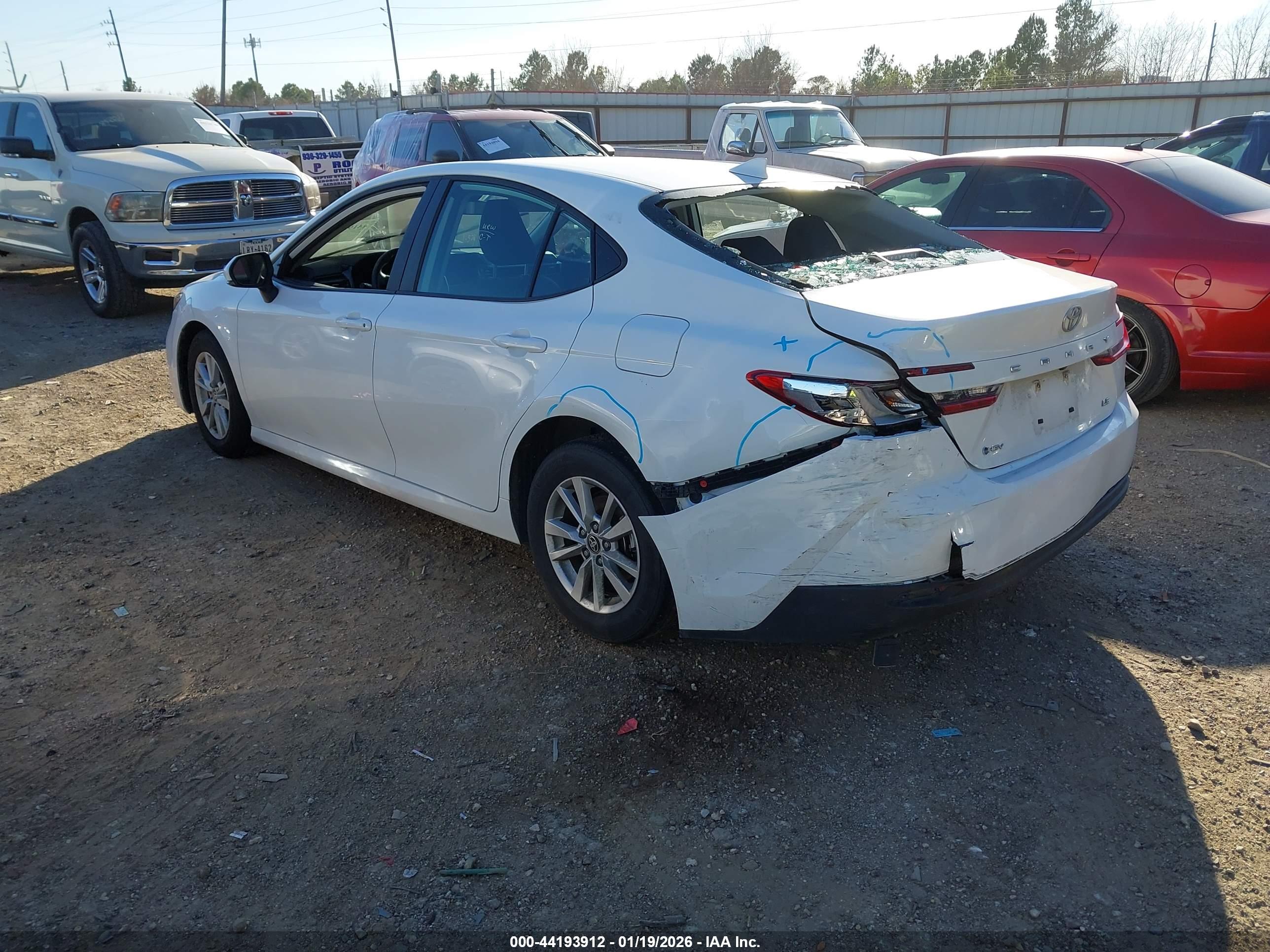 TOYOTA CAMRY image 3