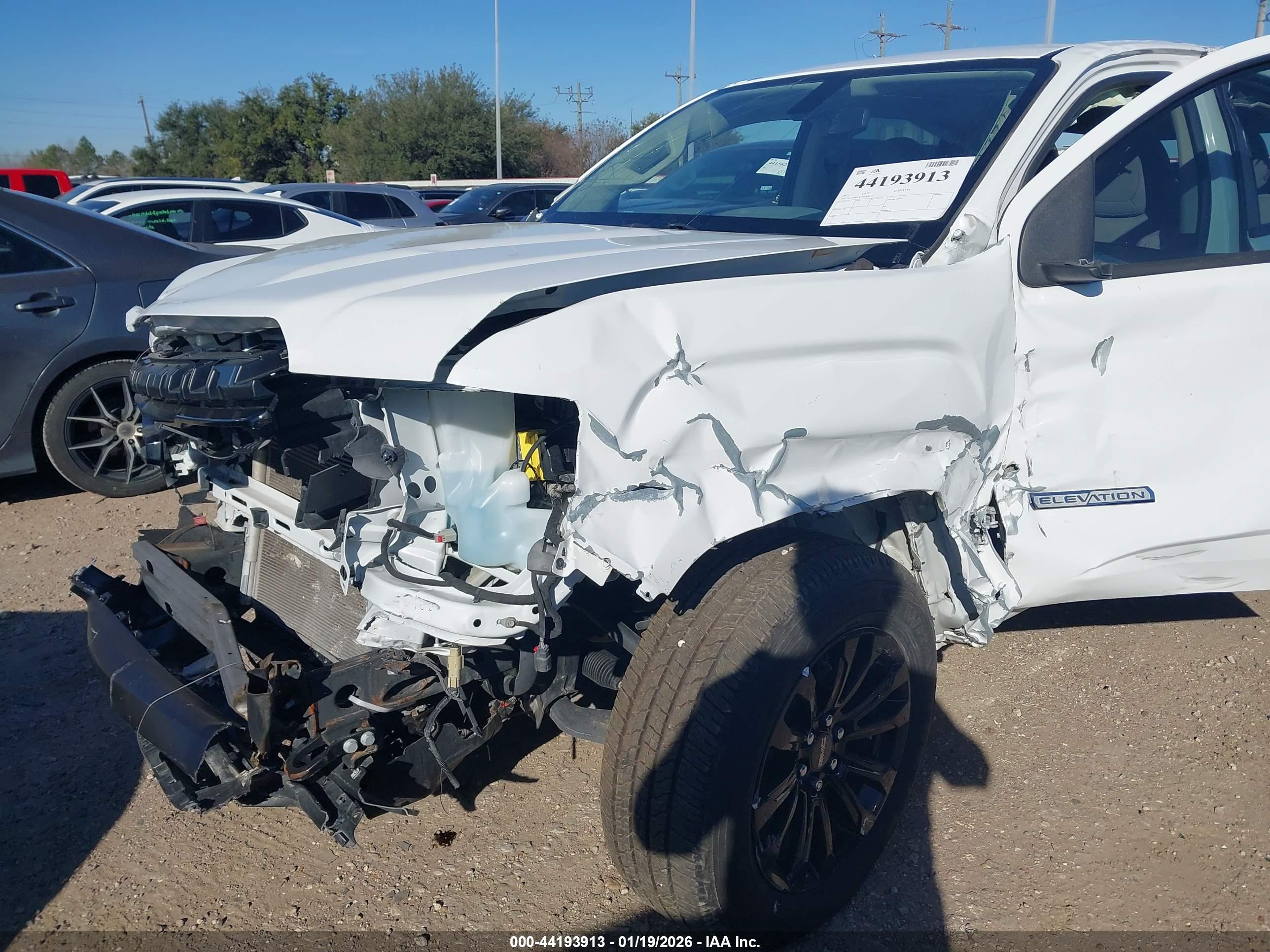 GMC CANYON image 6