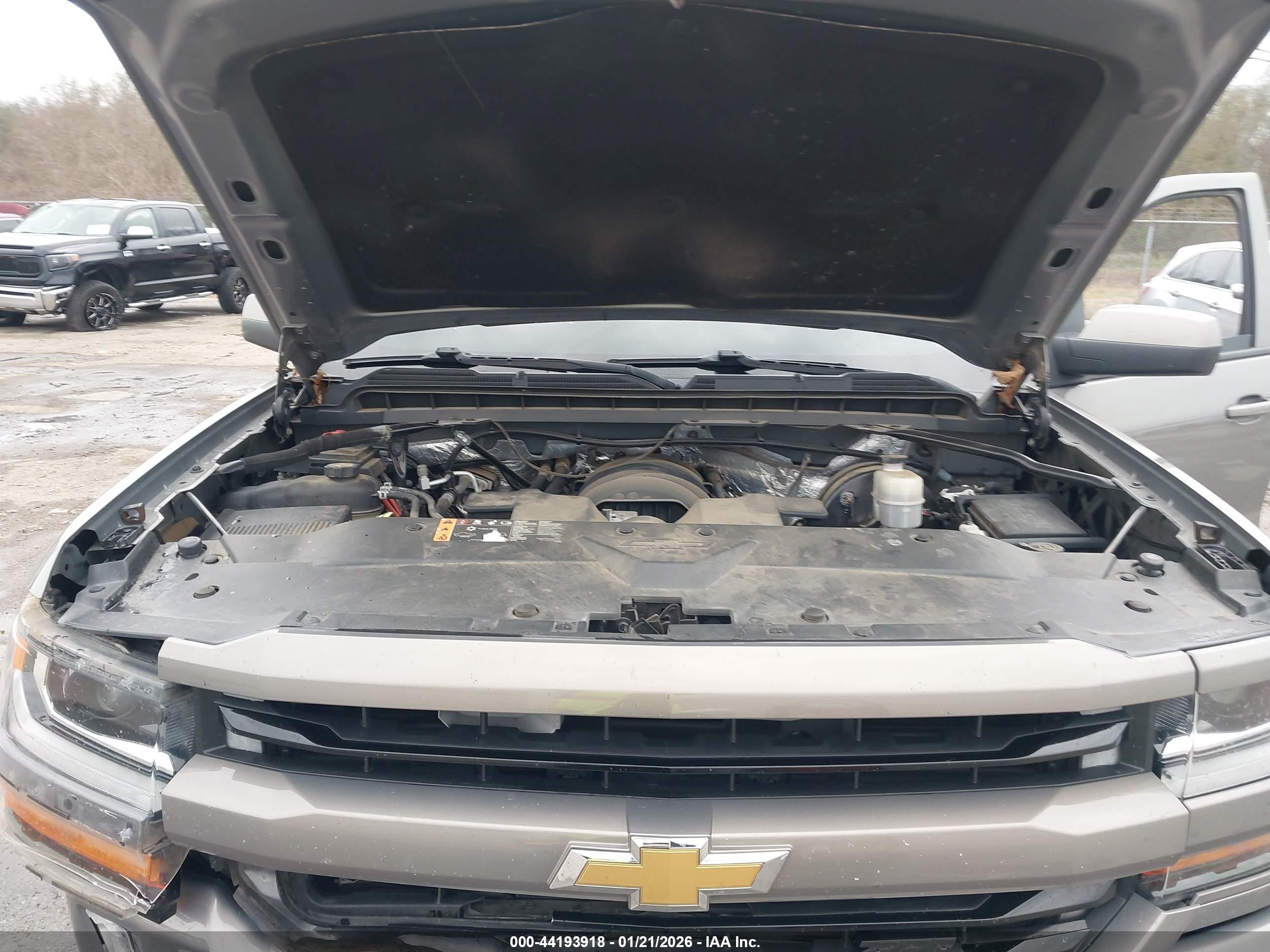 CHEVROLET SILVERADO image 10