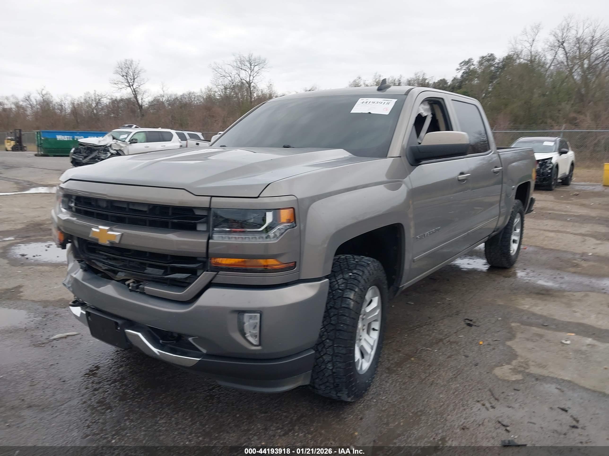CHEVROLET SILVERADO image 2