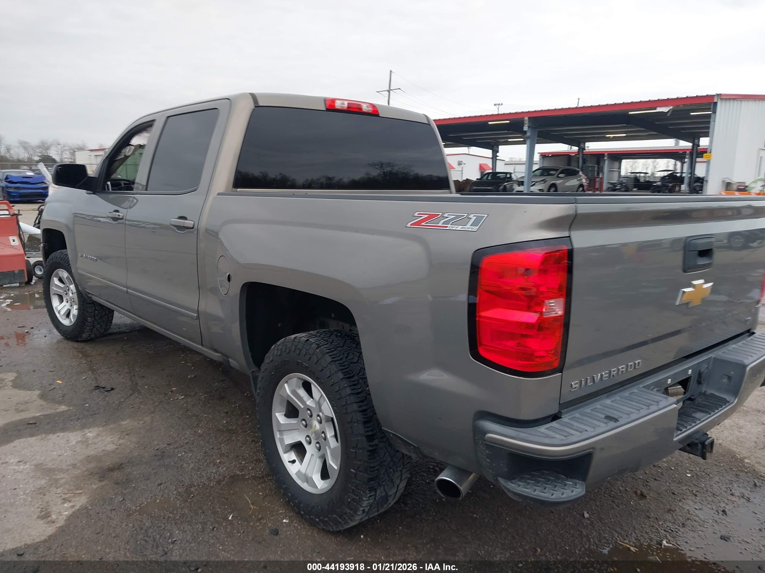 CHEVROLET SILVERADO image 3