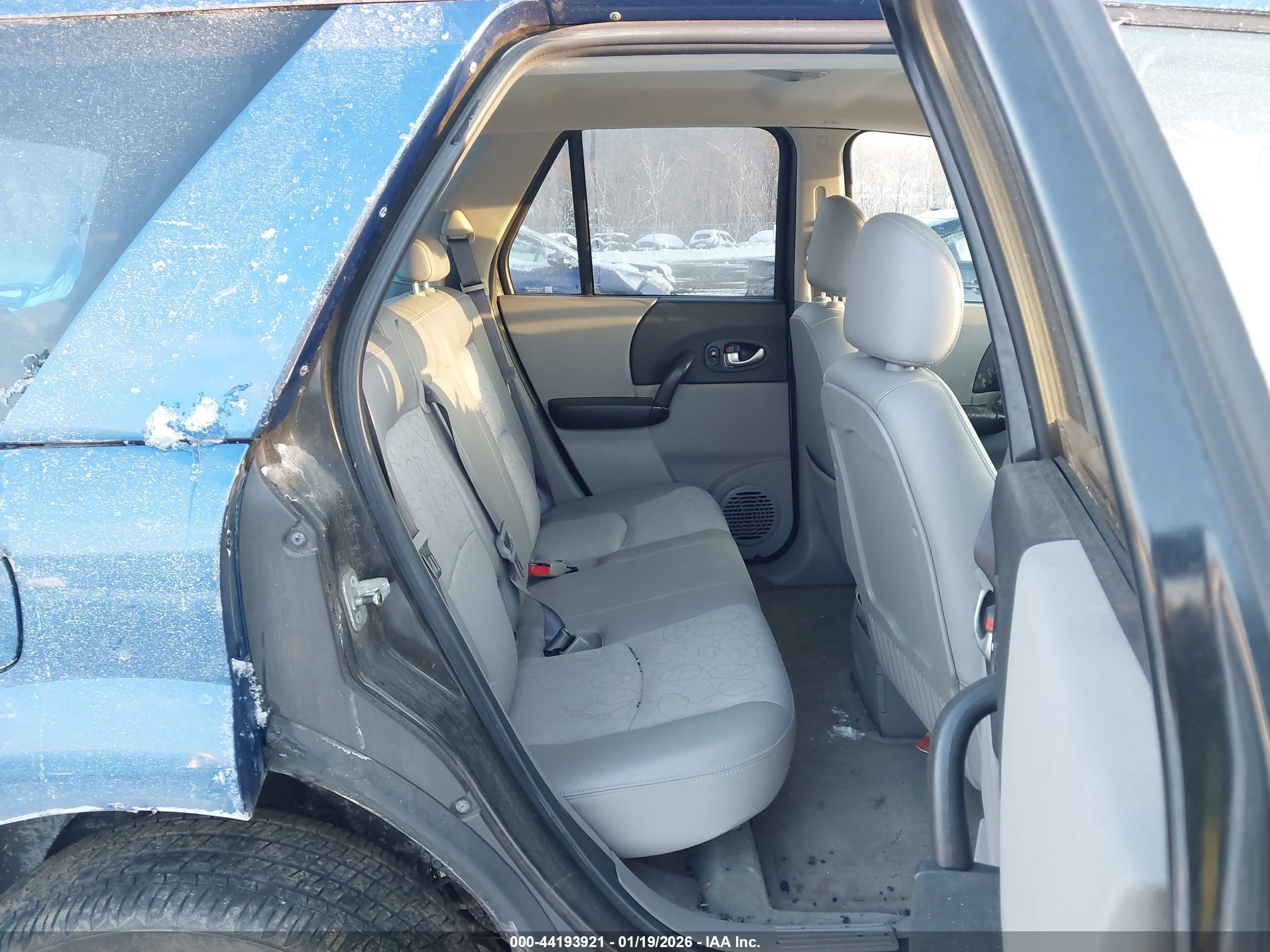SATURN VUE image 8