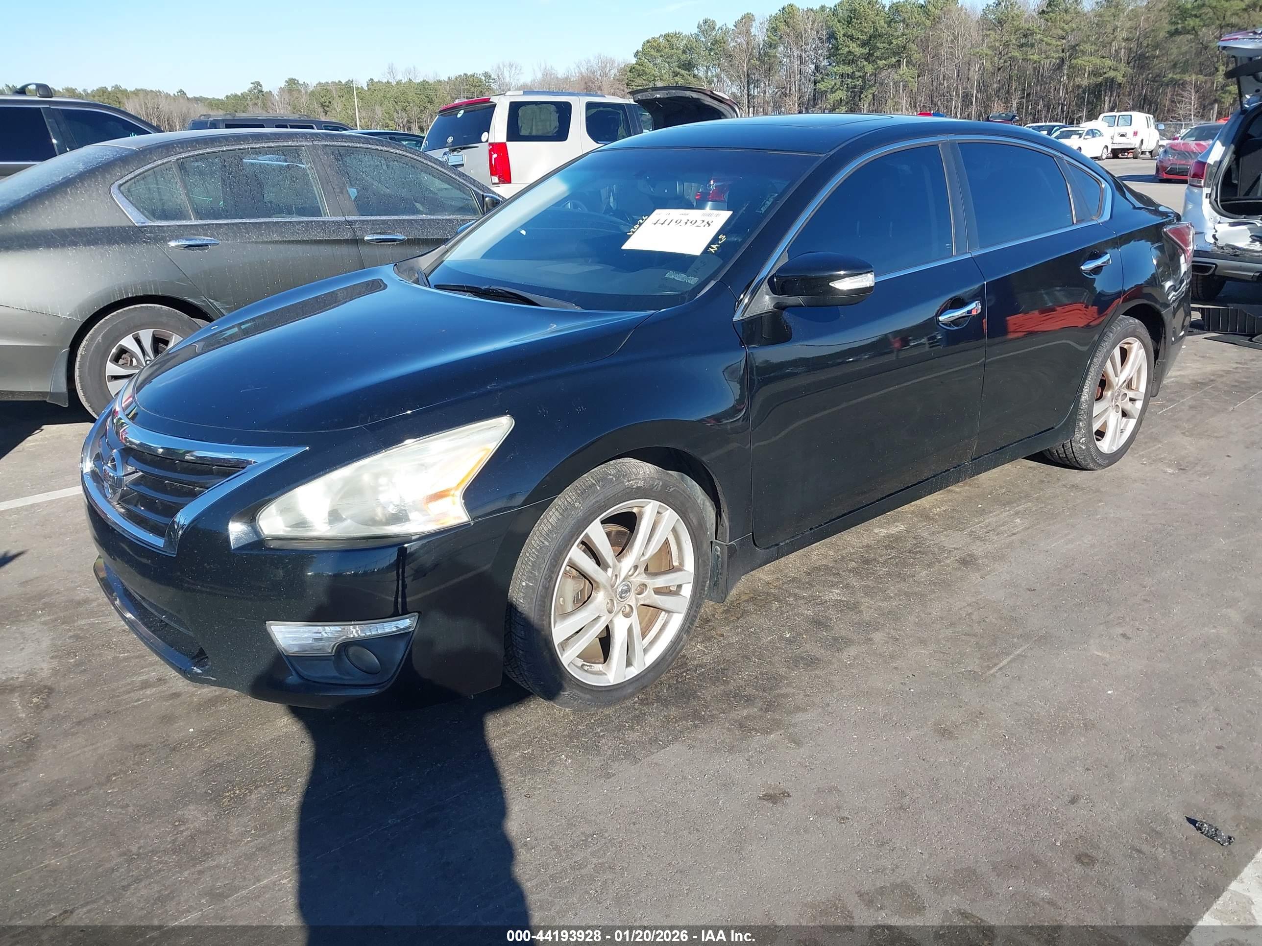 NISSAN ALTIMA image 2