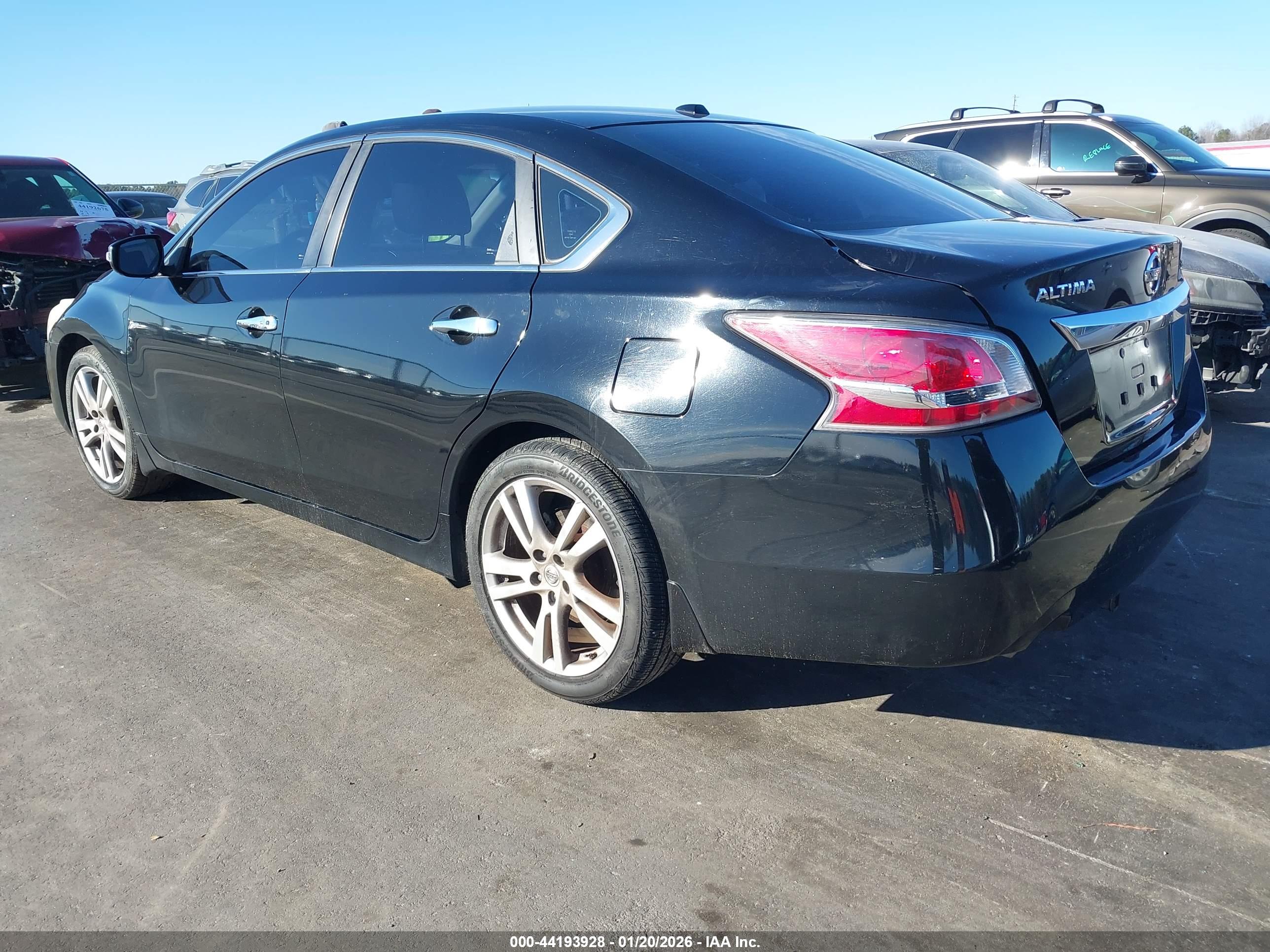 NISSAN ALTIMA image 3