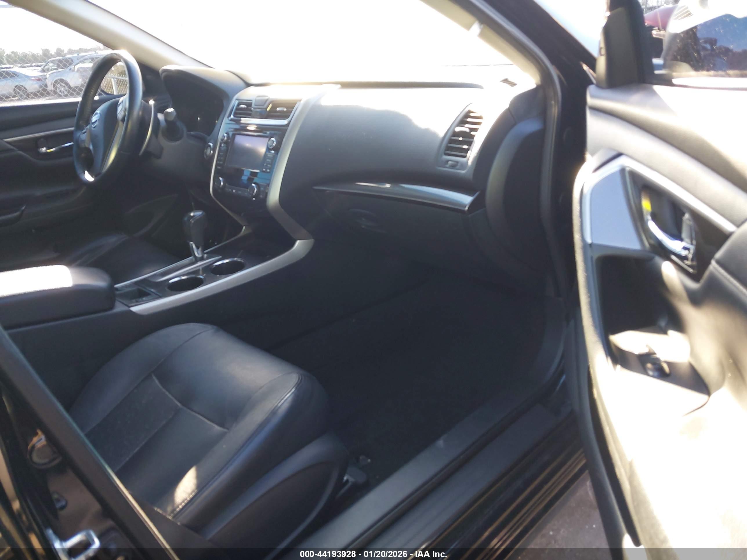 NISSAN ALTIMA image 5