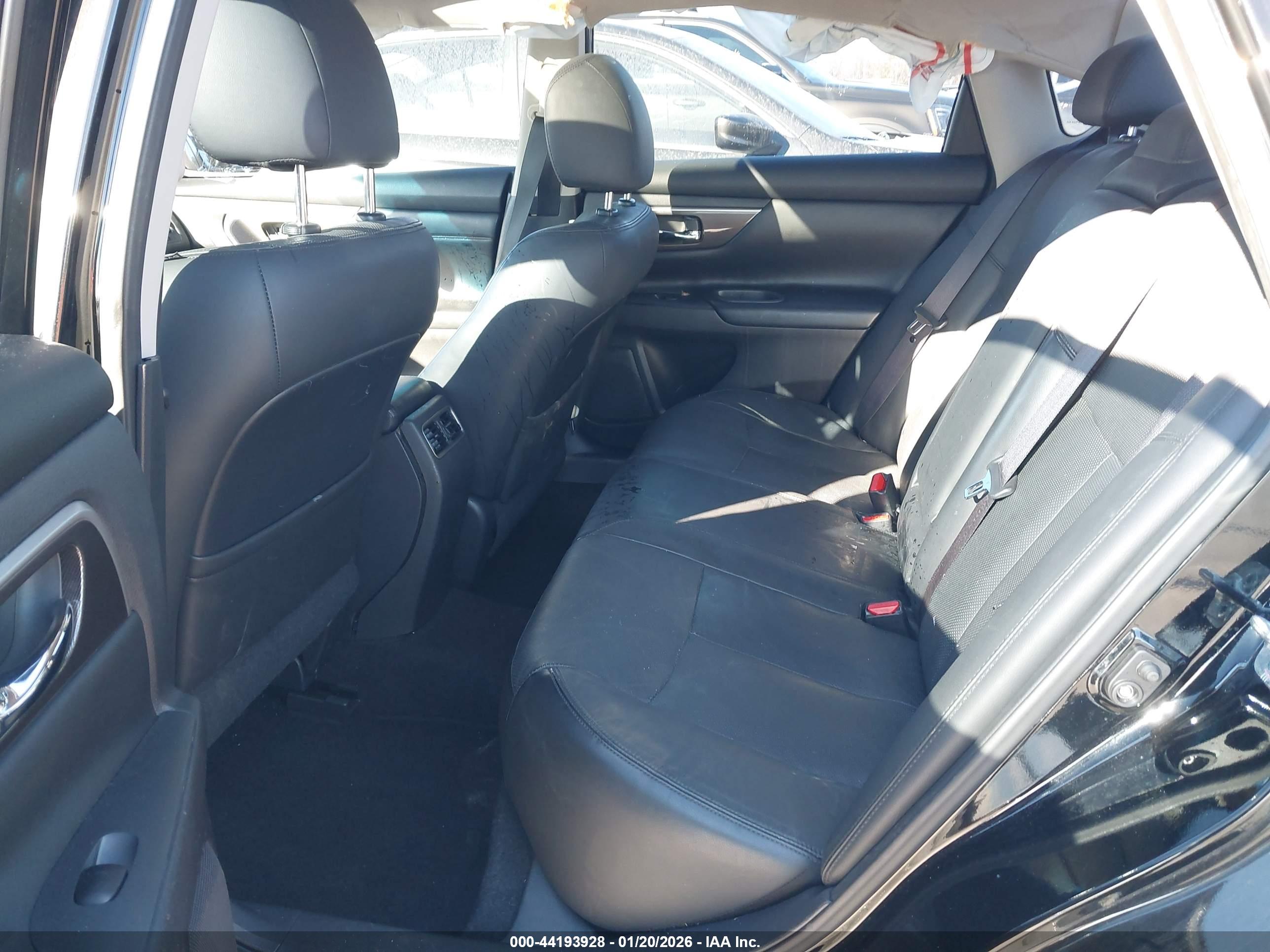 NISSAN ALTIMA image 8