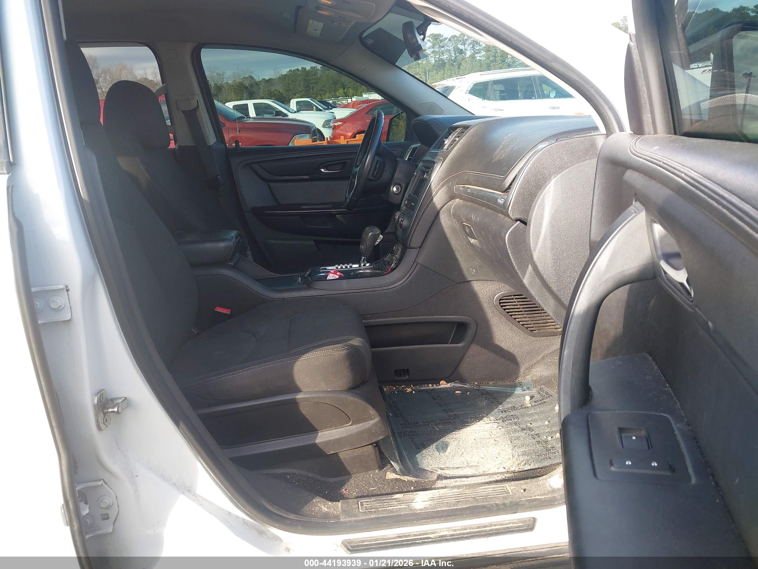 GMC ACADIA image 5