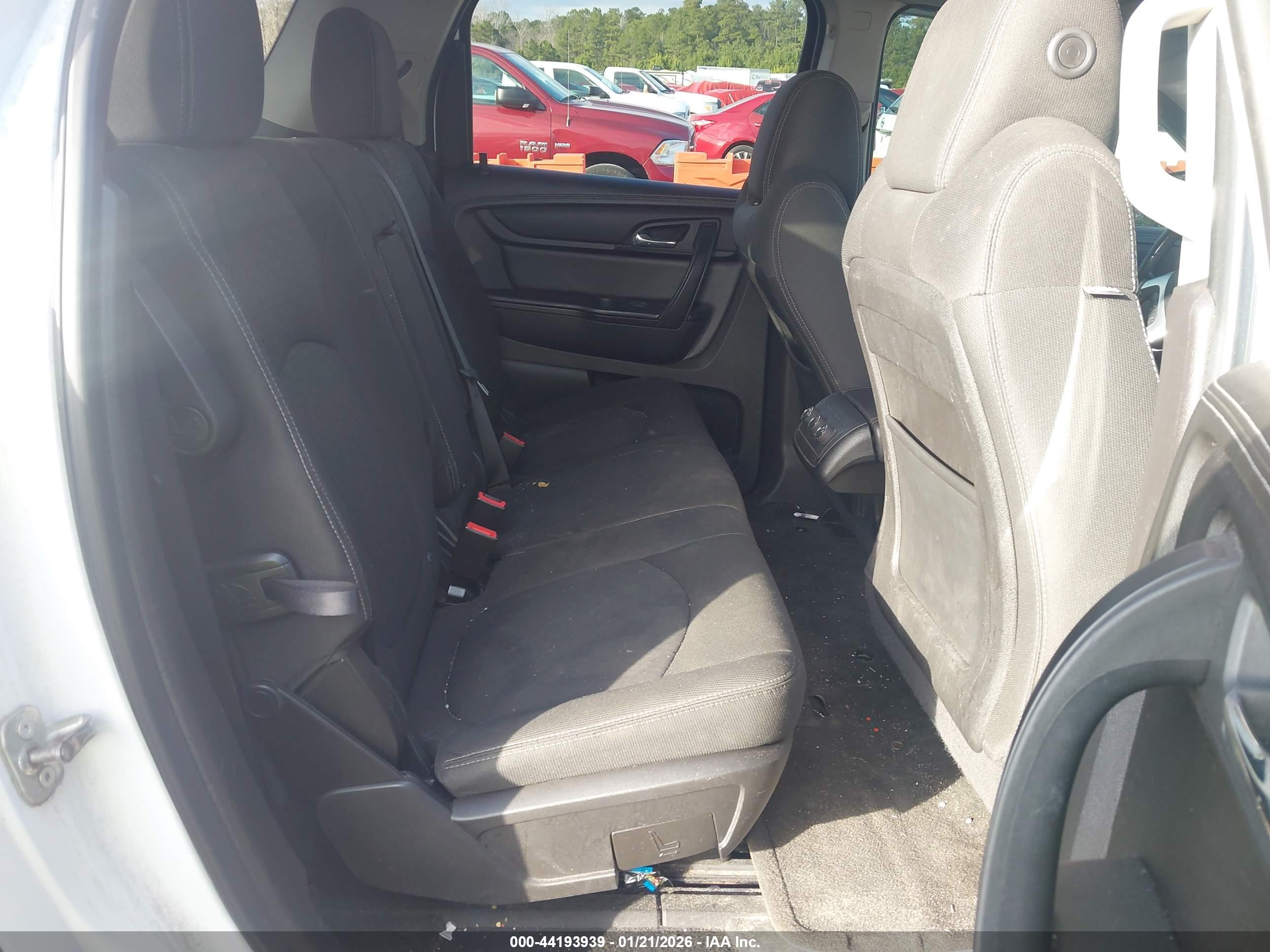 GMC ACADIA image 8