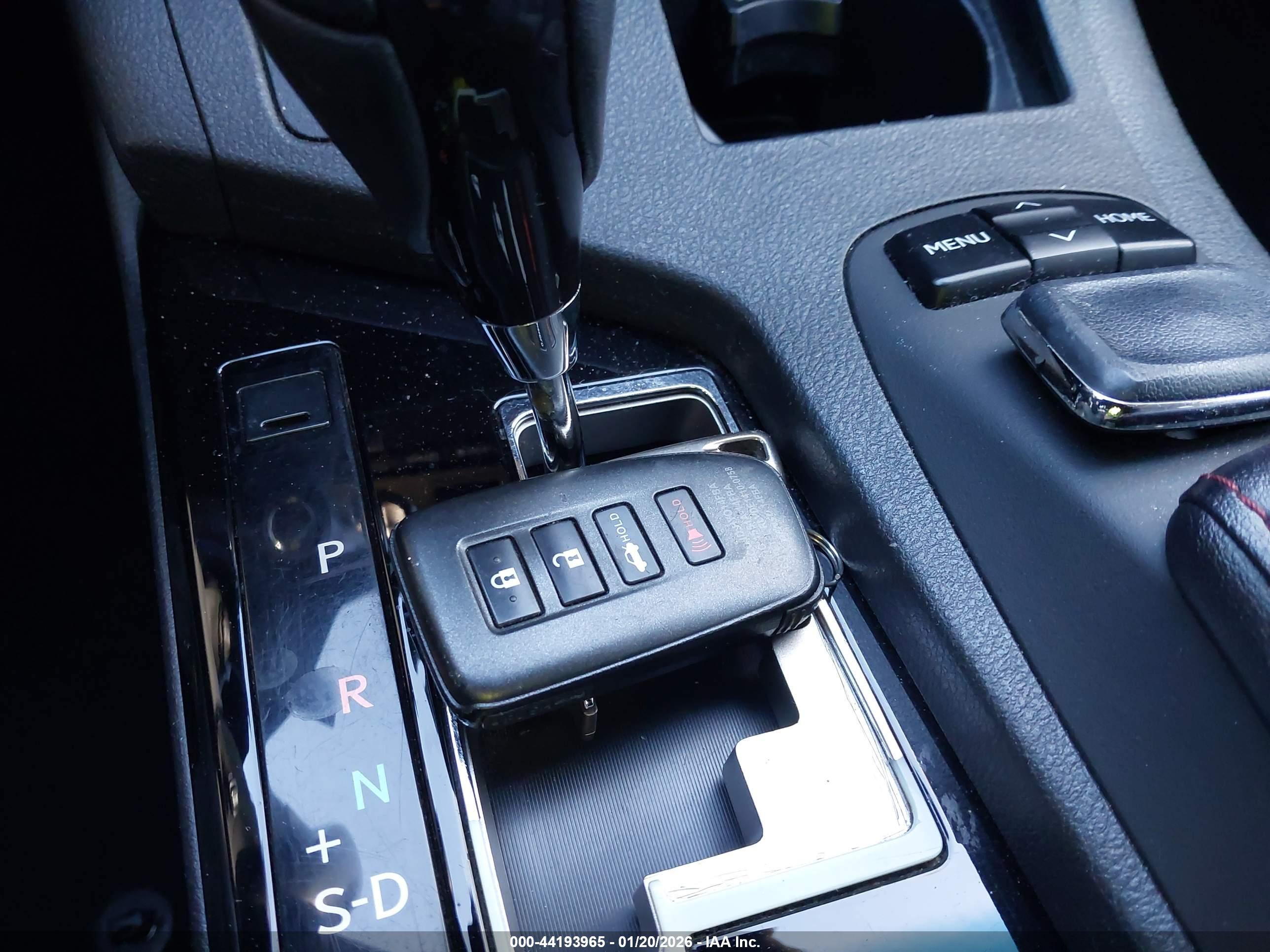 LEXUS ES image 11