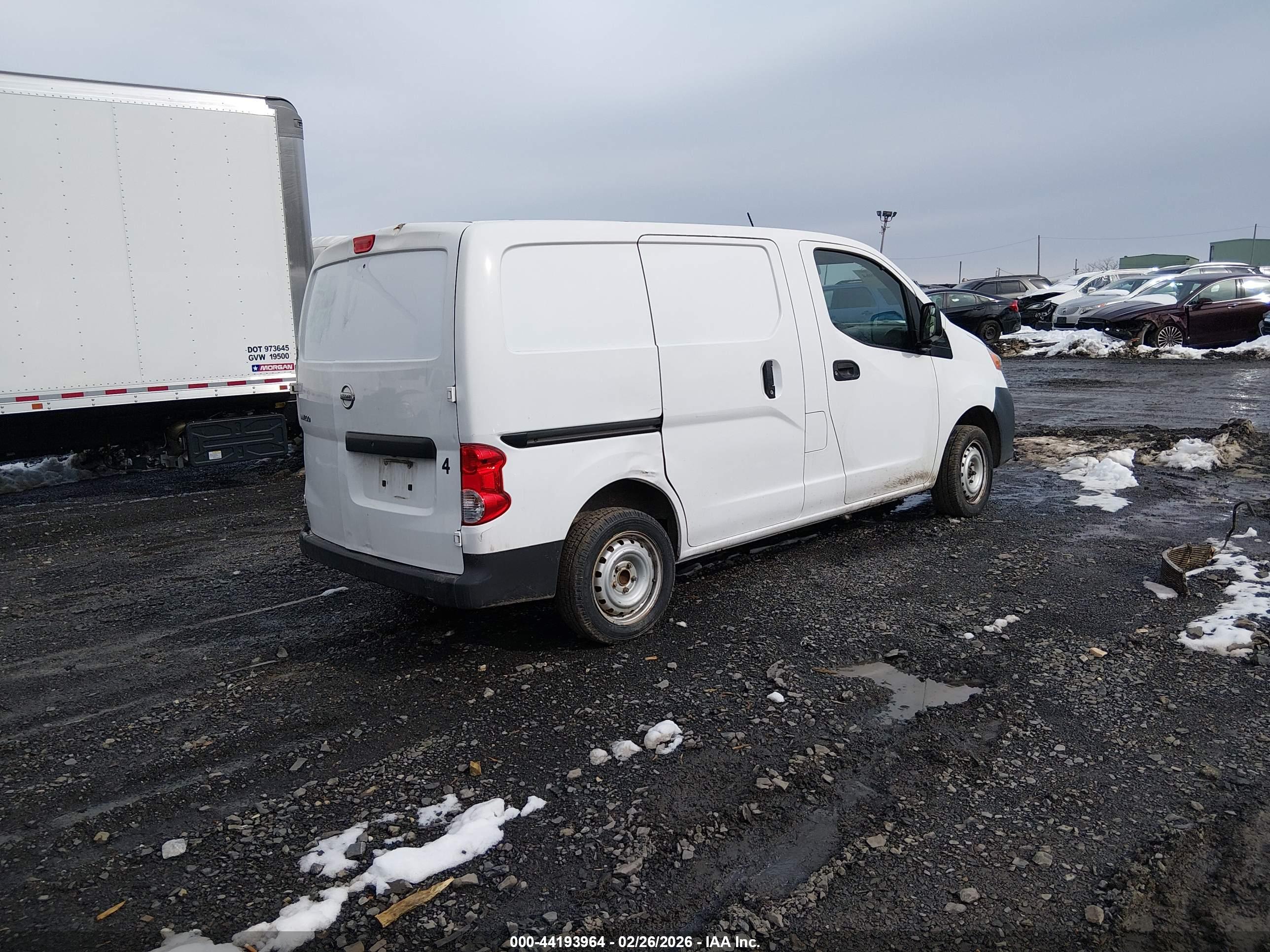 NISSAN NV200 image 4