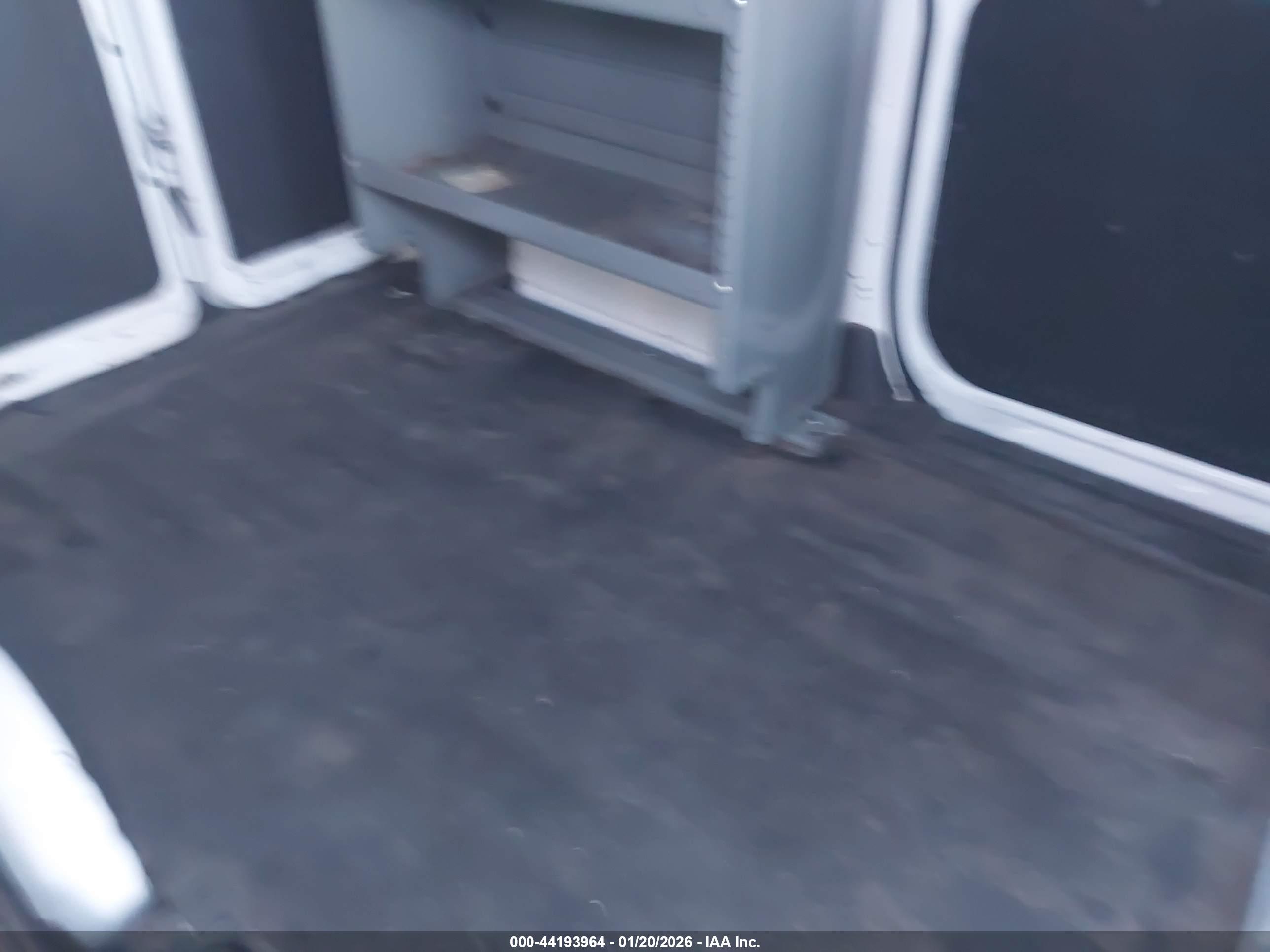 NISSAN NV200 image 8