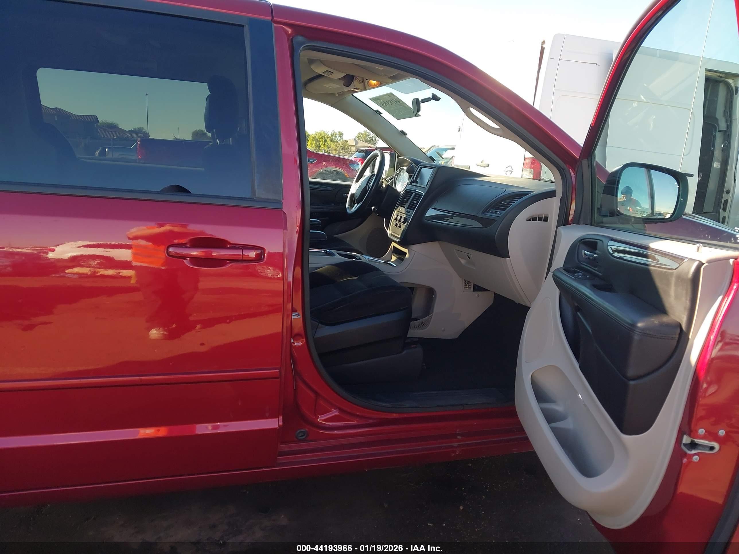 DODGE GRAND image 5