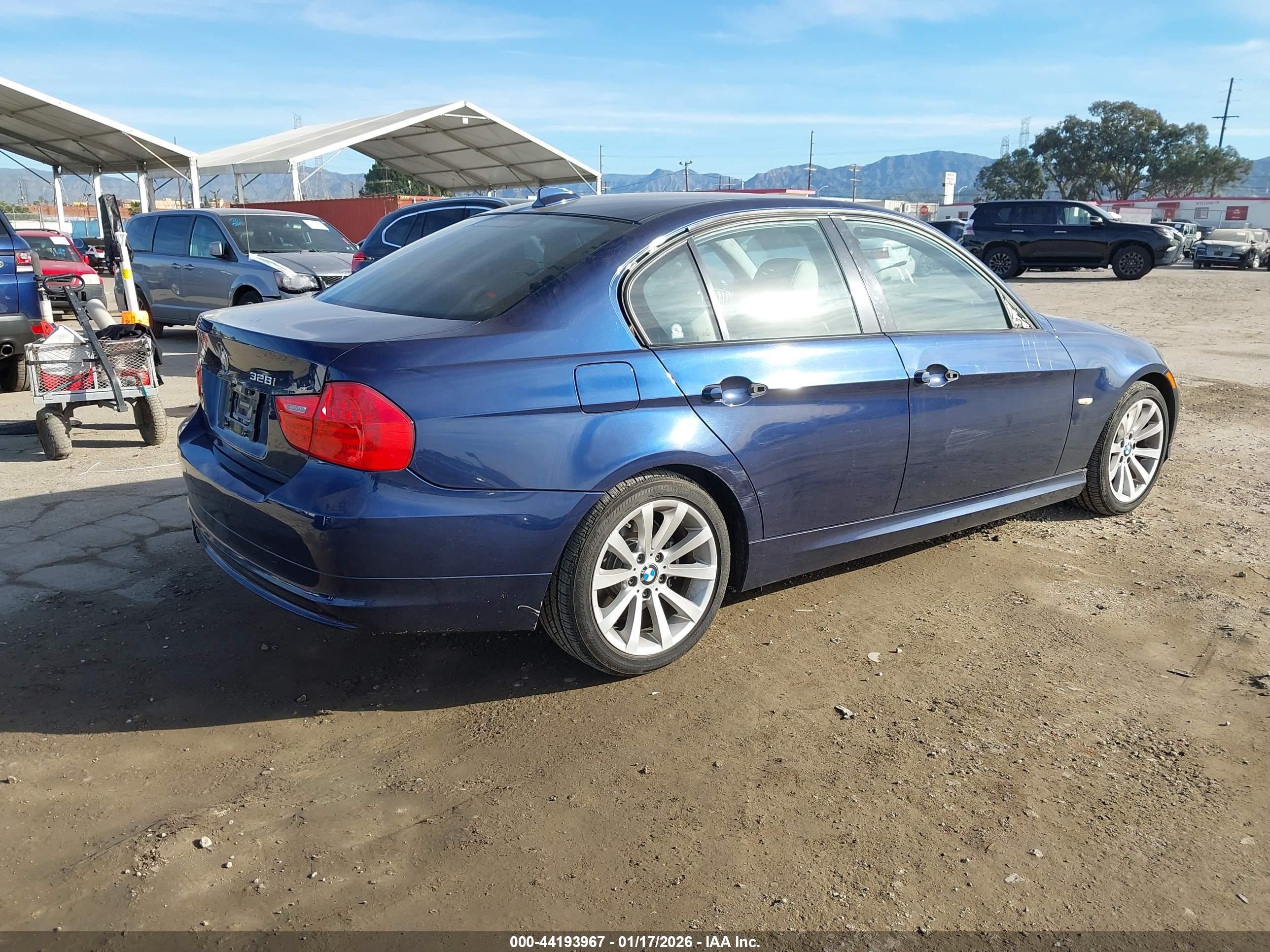 BMW 328I image 4