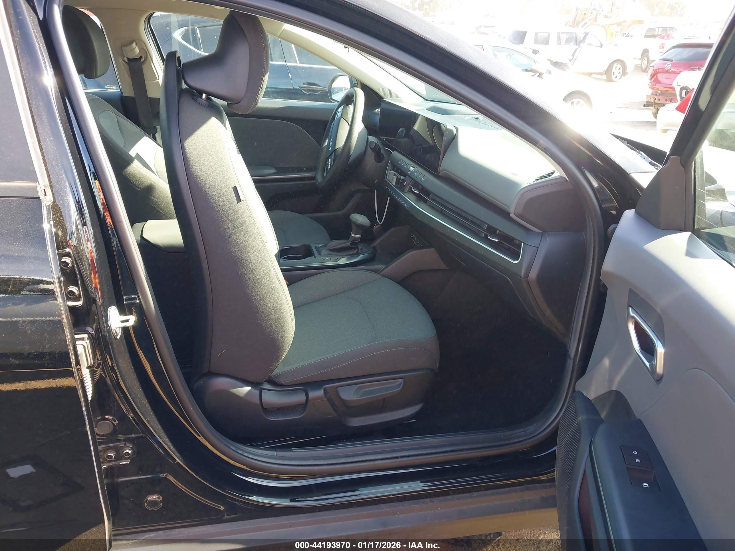 KIA K4 image 5