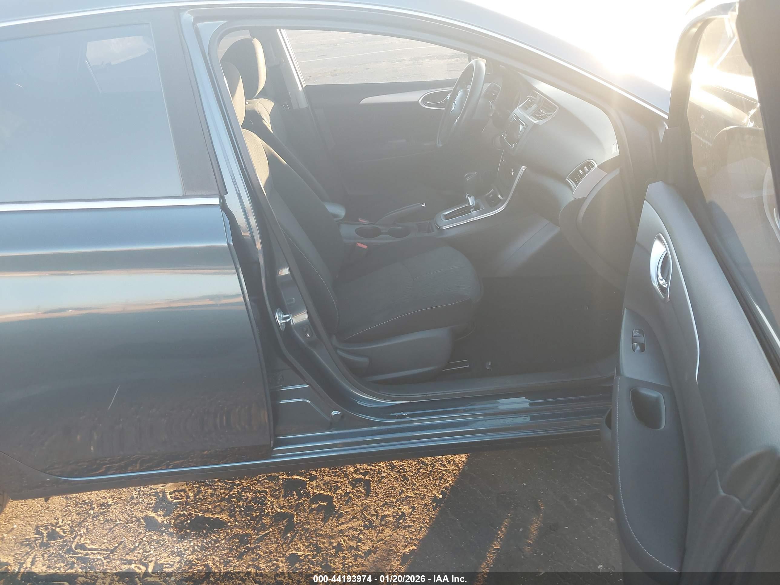 NISSAN SENTRA image 5