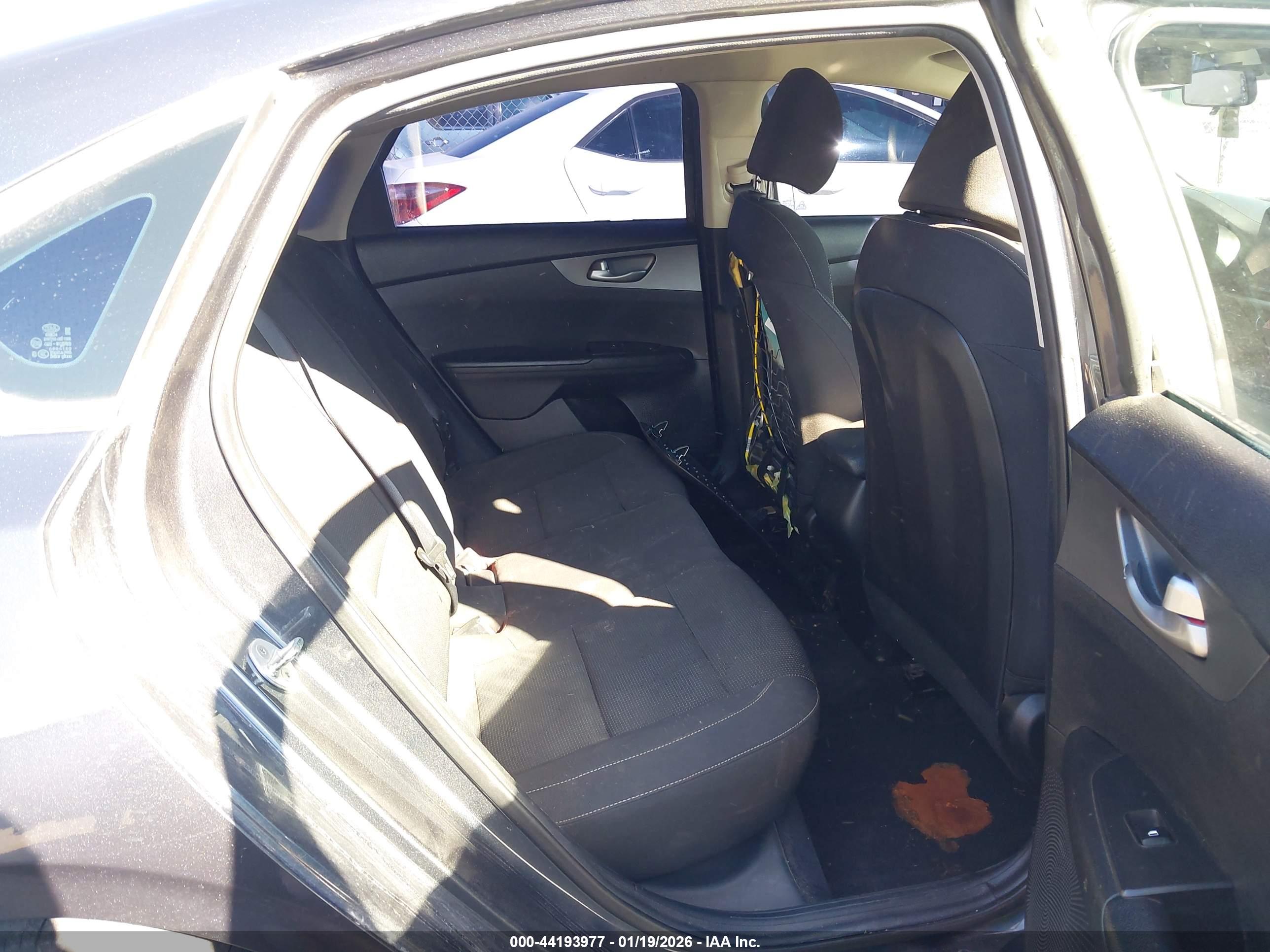 KIA FORTE image 8