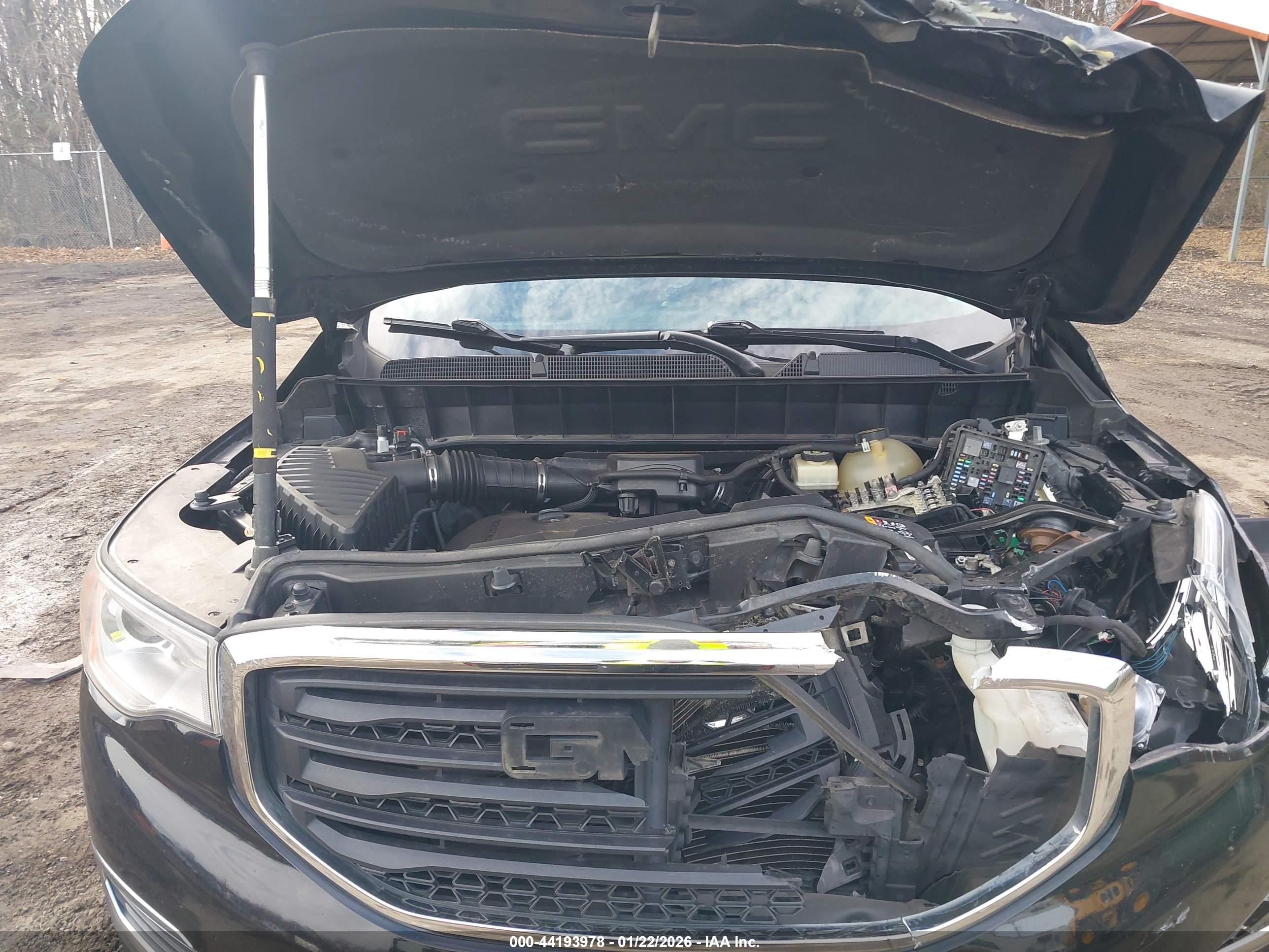 GMC ACADIA image 10