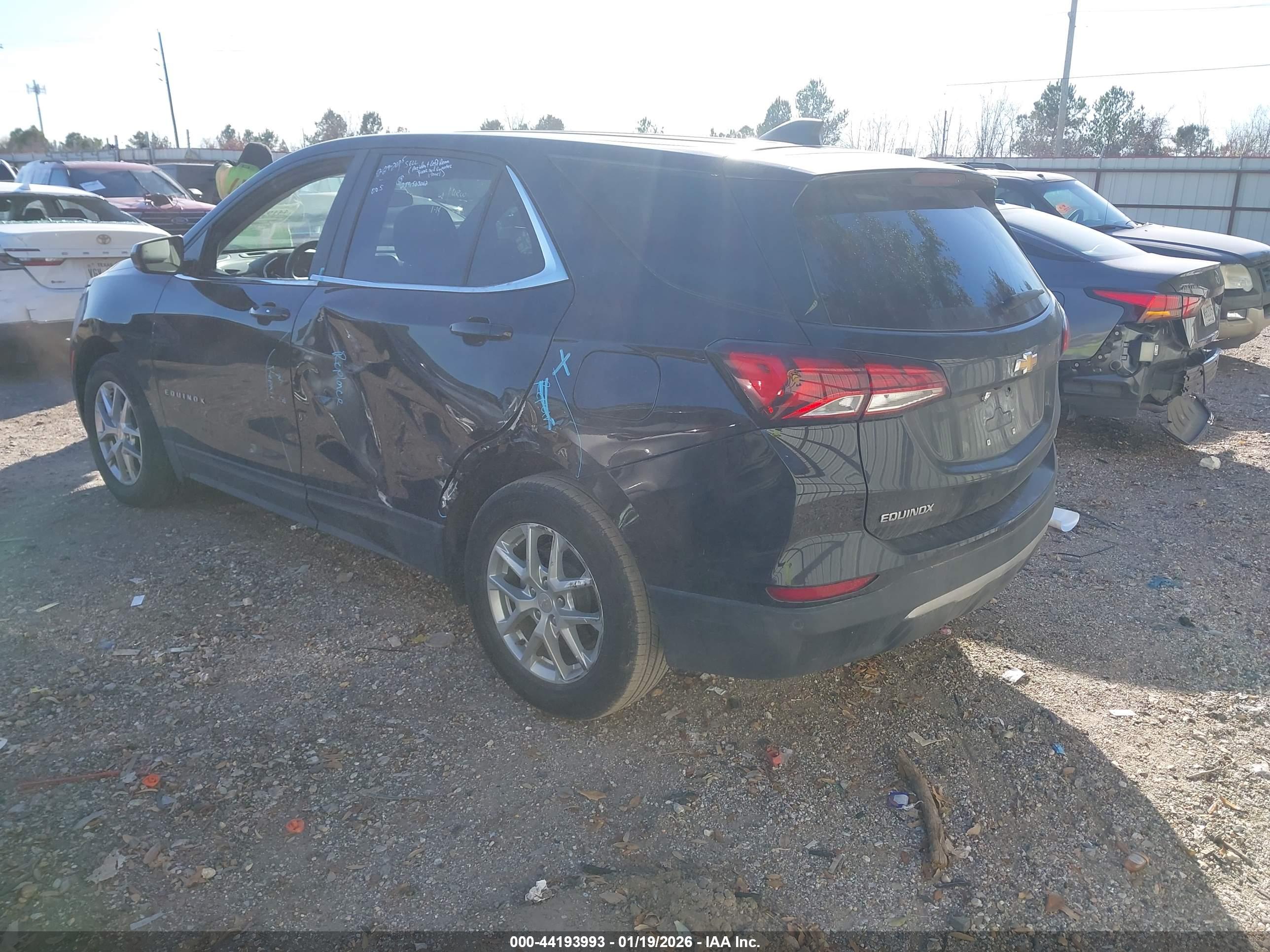 CHEVROLET EQUINOX image 3