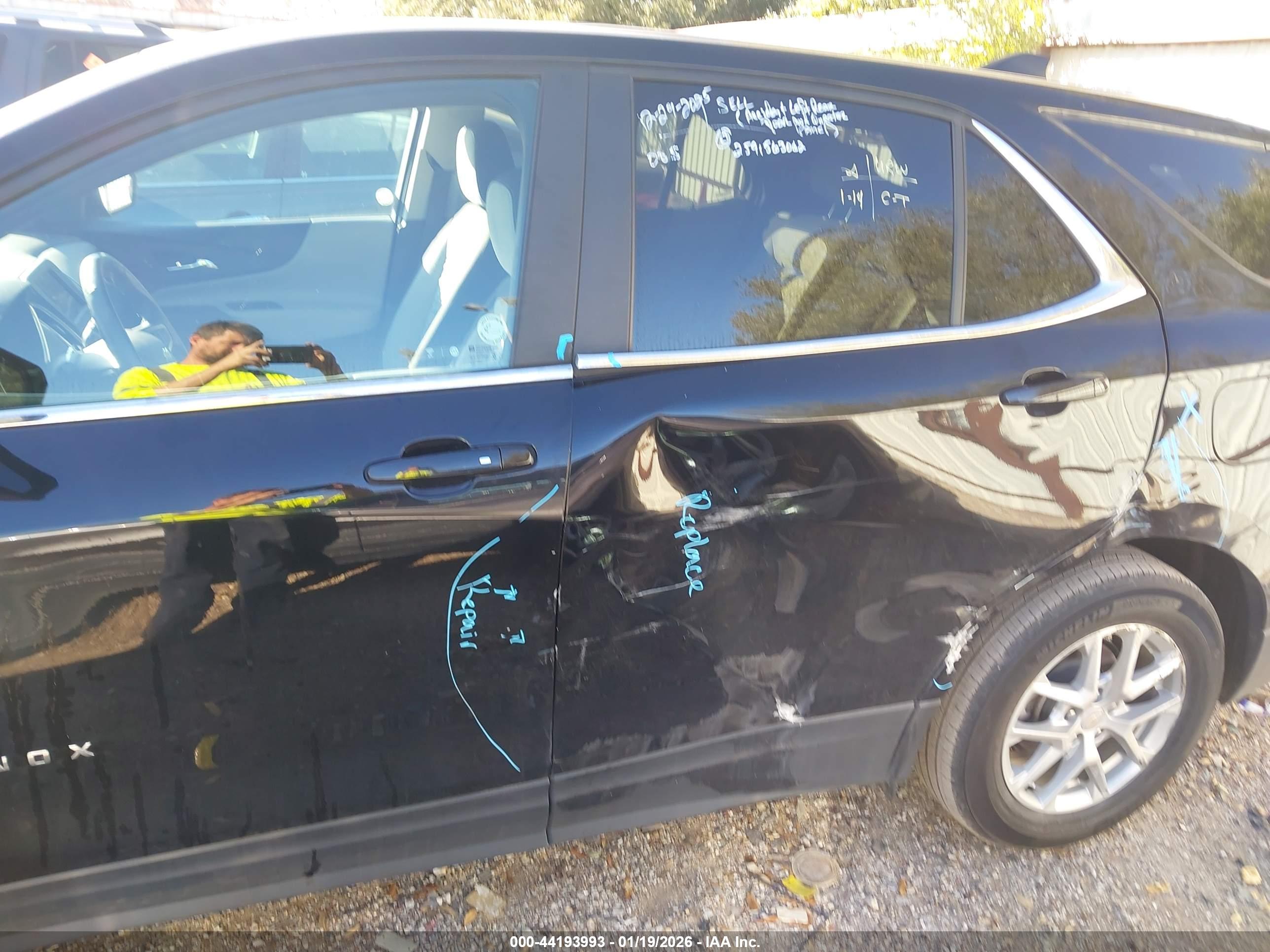 CHEVROLET EQUINOX image 6