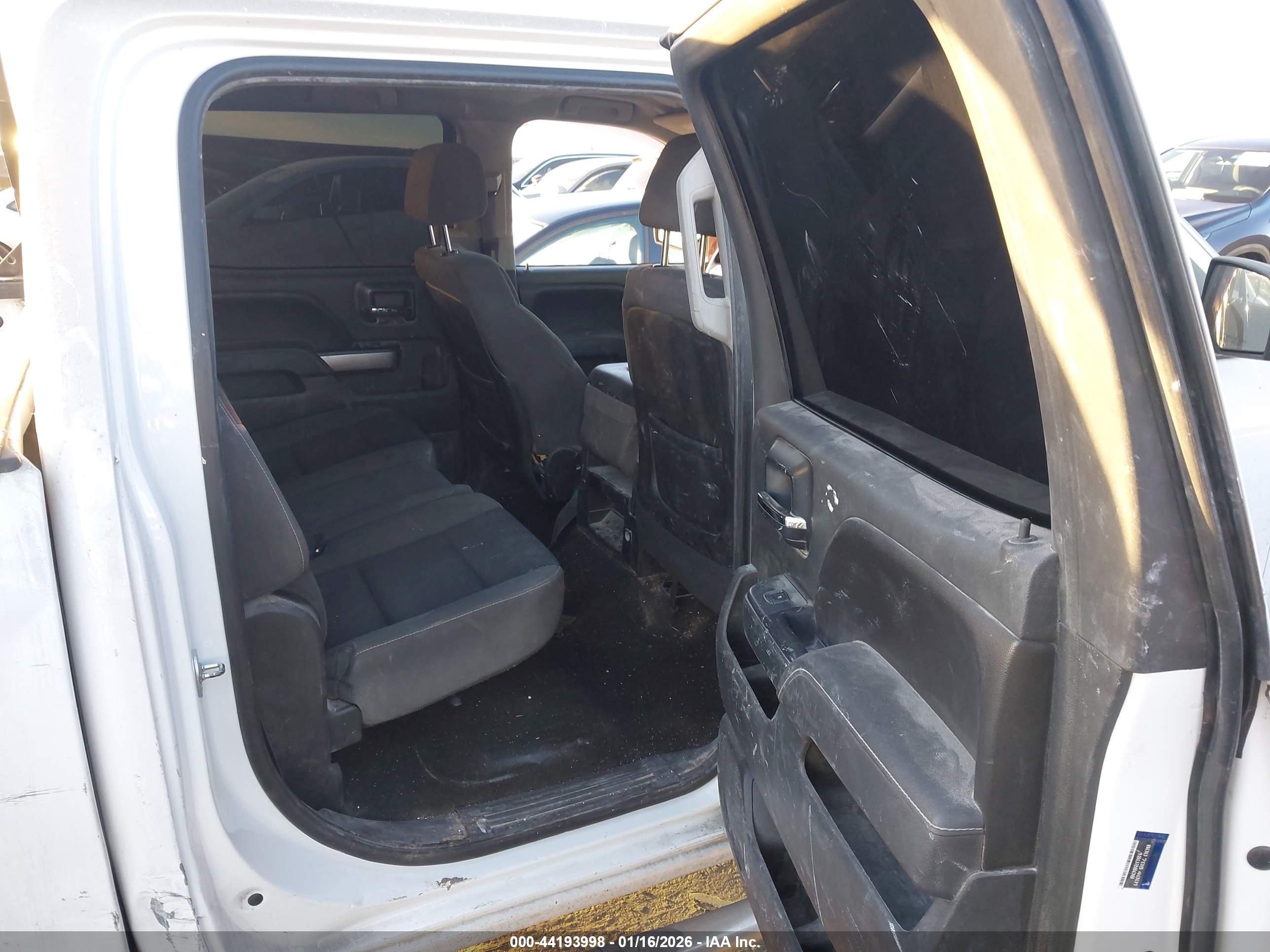 CHEVROLET SILVERADO image 8