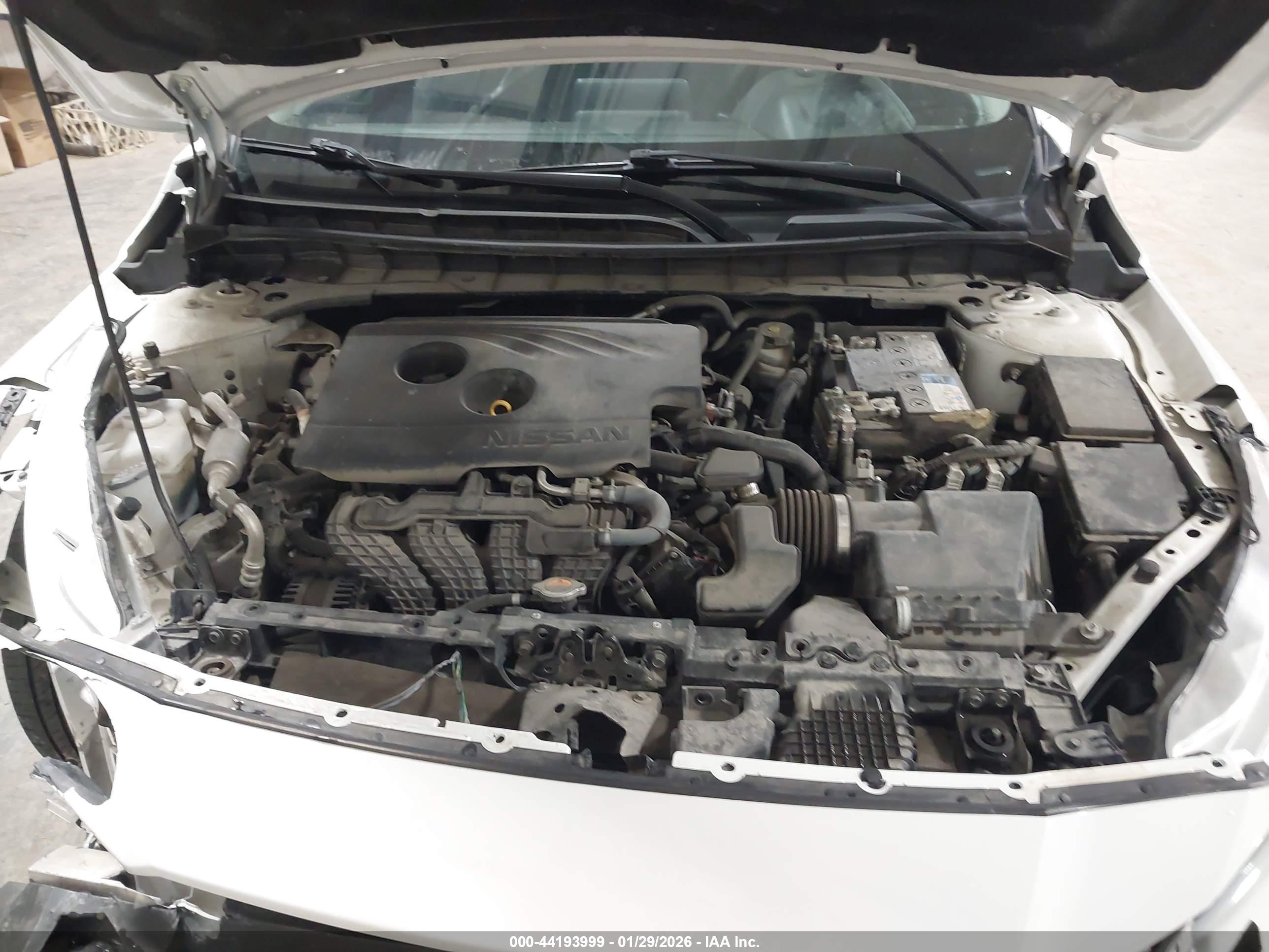 NISSAN ALTIMA image 10