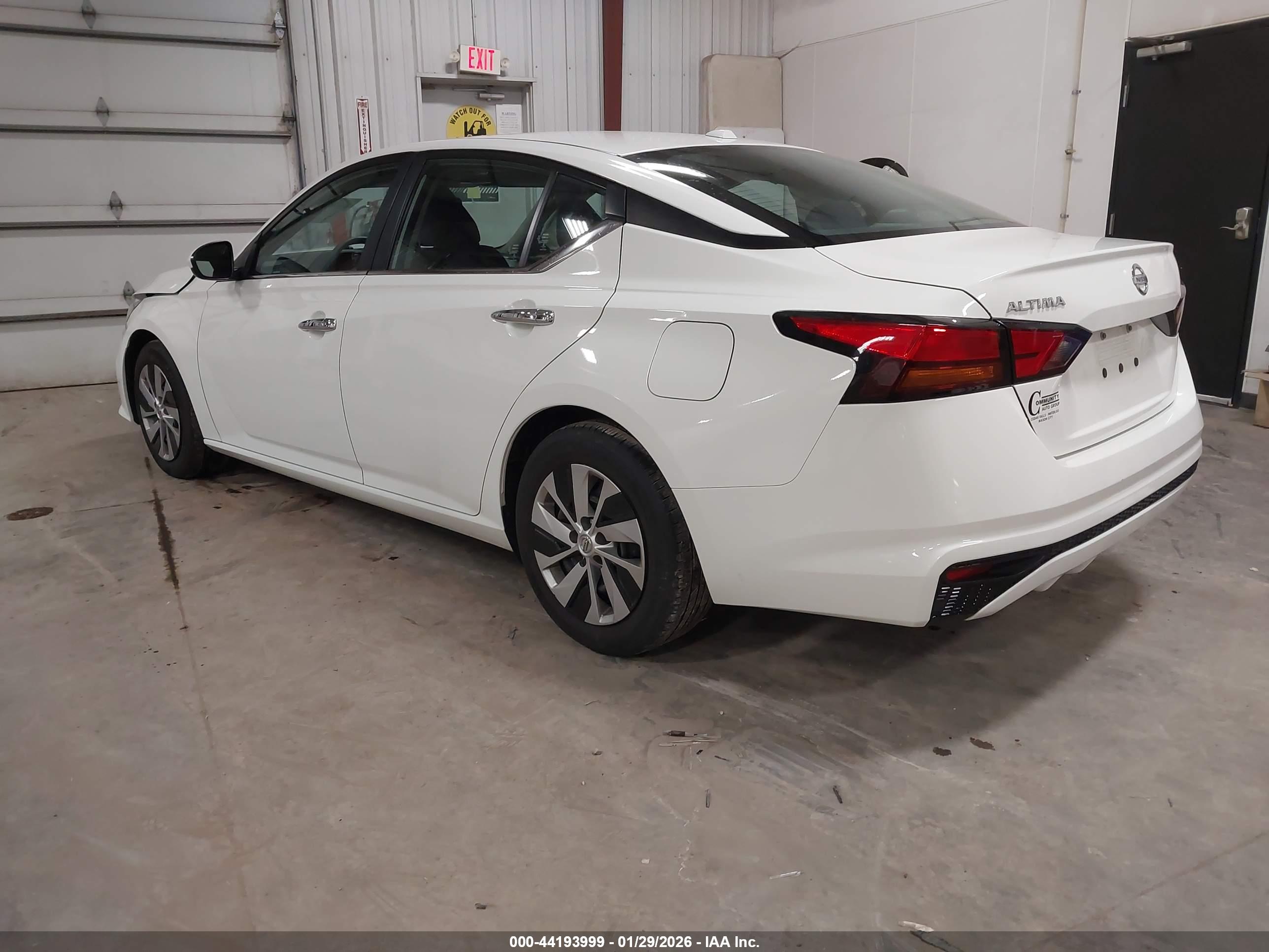 NISSAN ALTIMA image 3