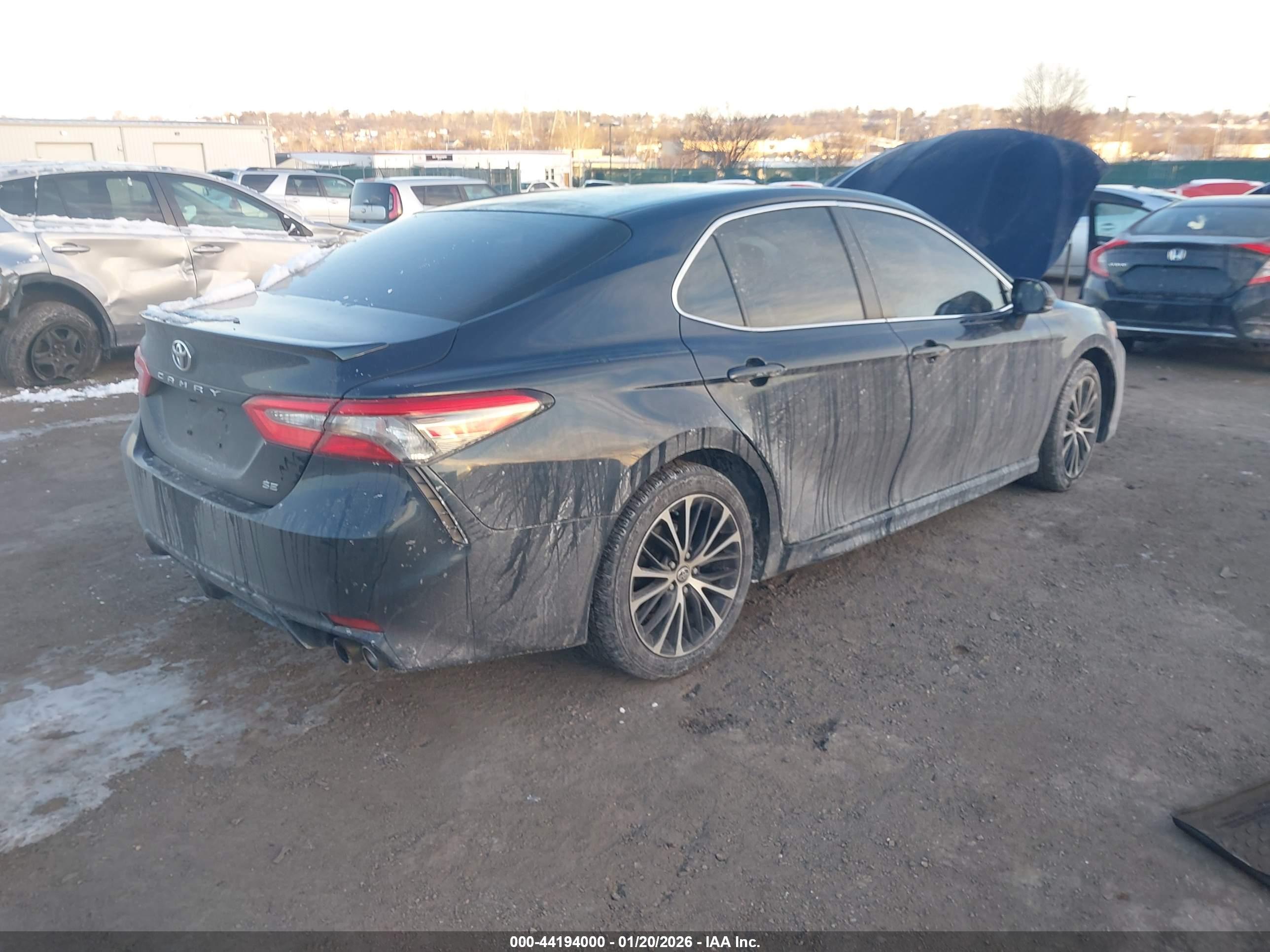 TOYOTA CAMRY image 4