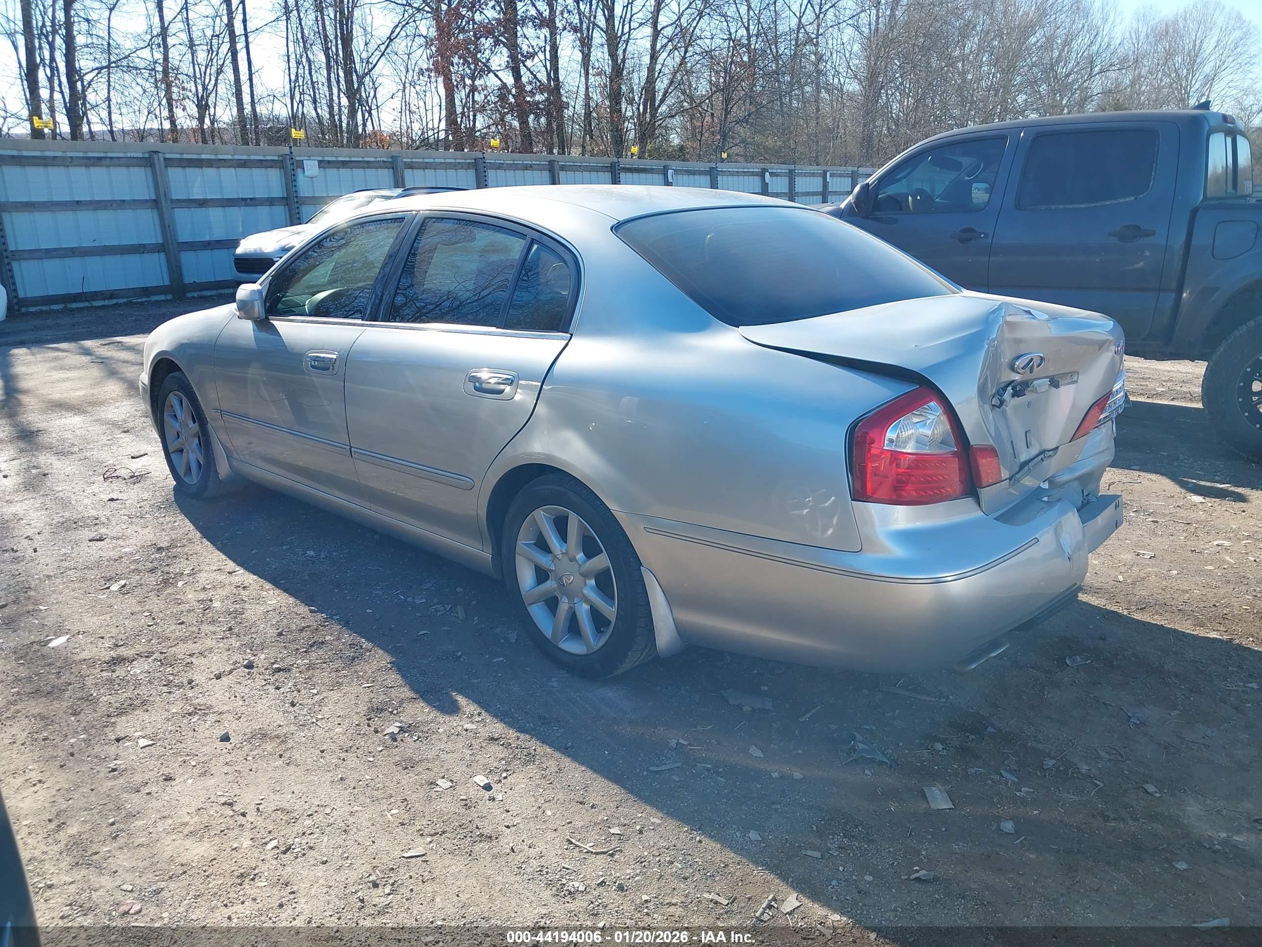 INFINITI Q45 image 3