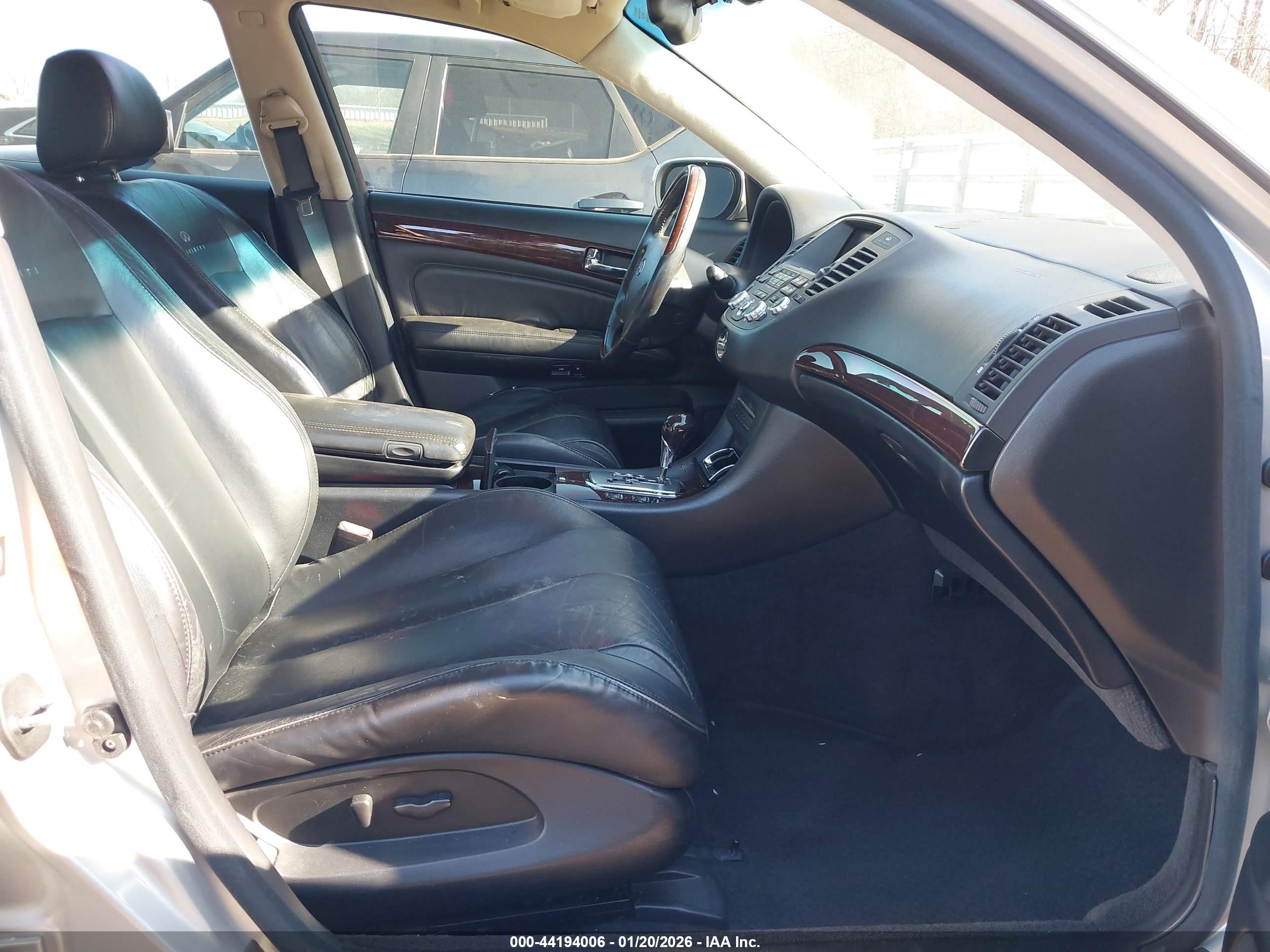 INFINITI Q45 image 5