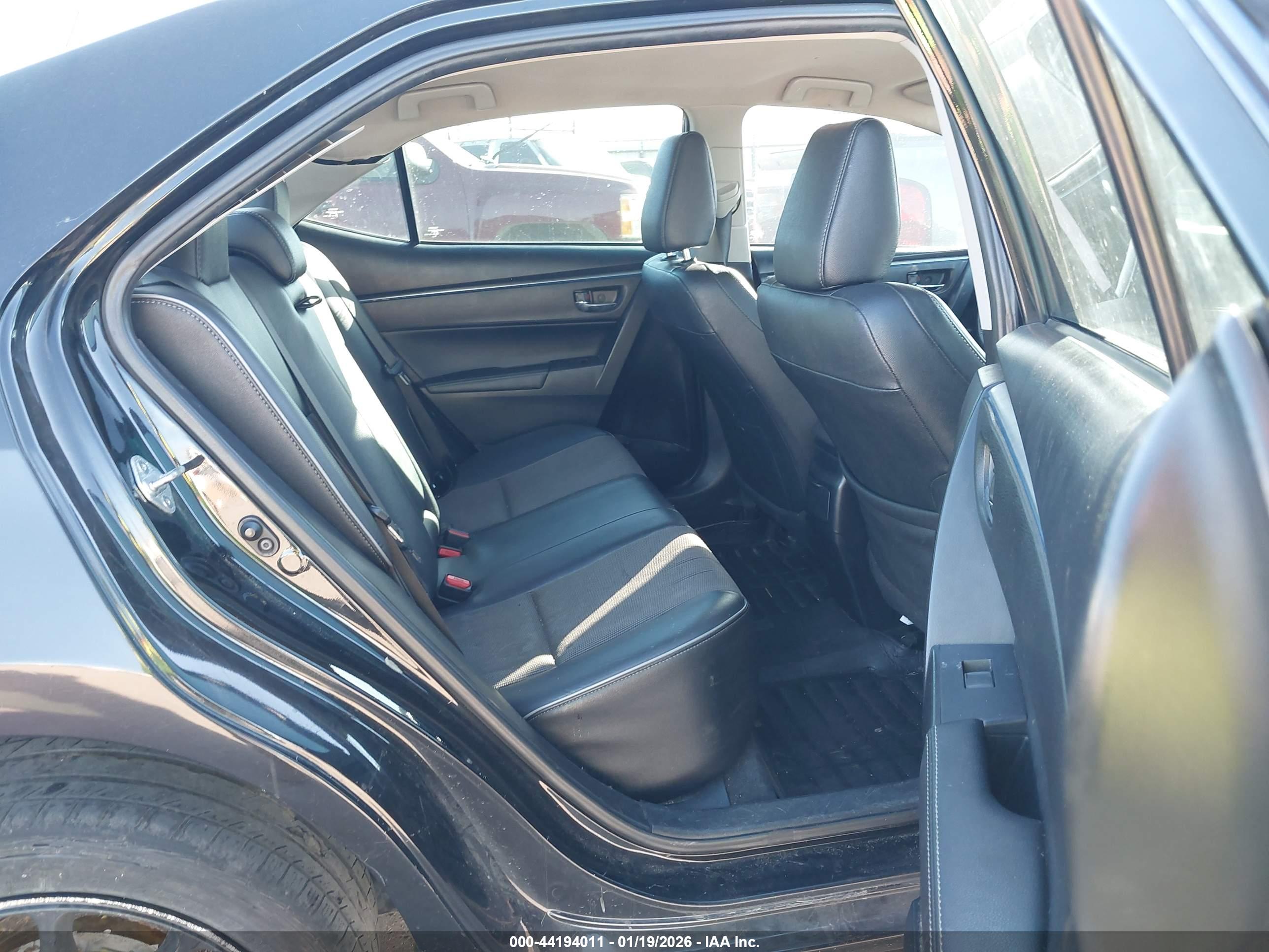 TOYOTA COROLLA image 8