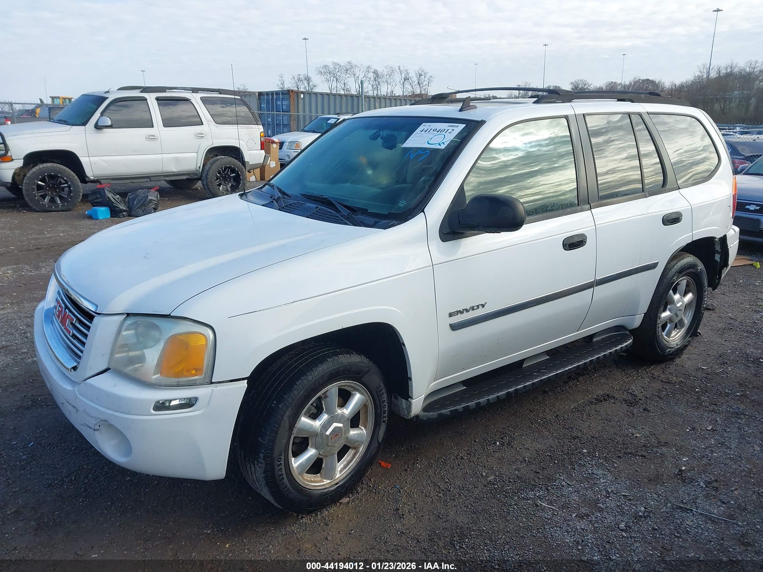 GMC ENVOY image 6