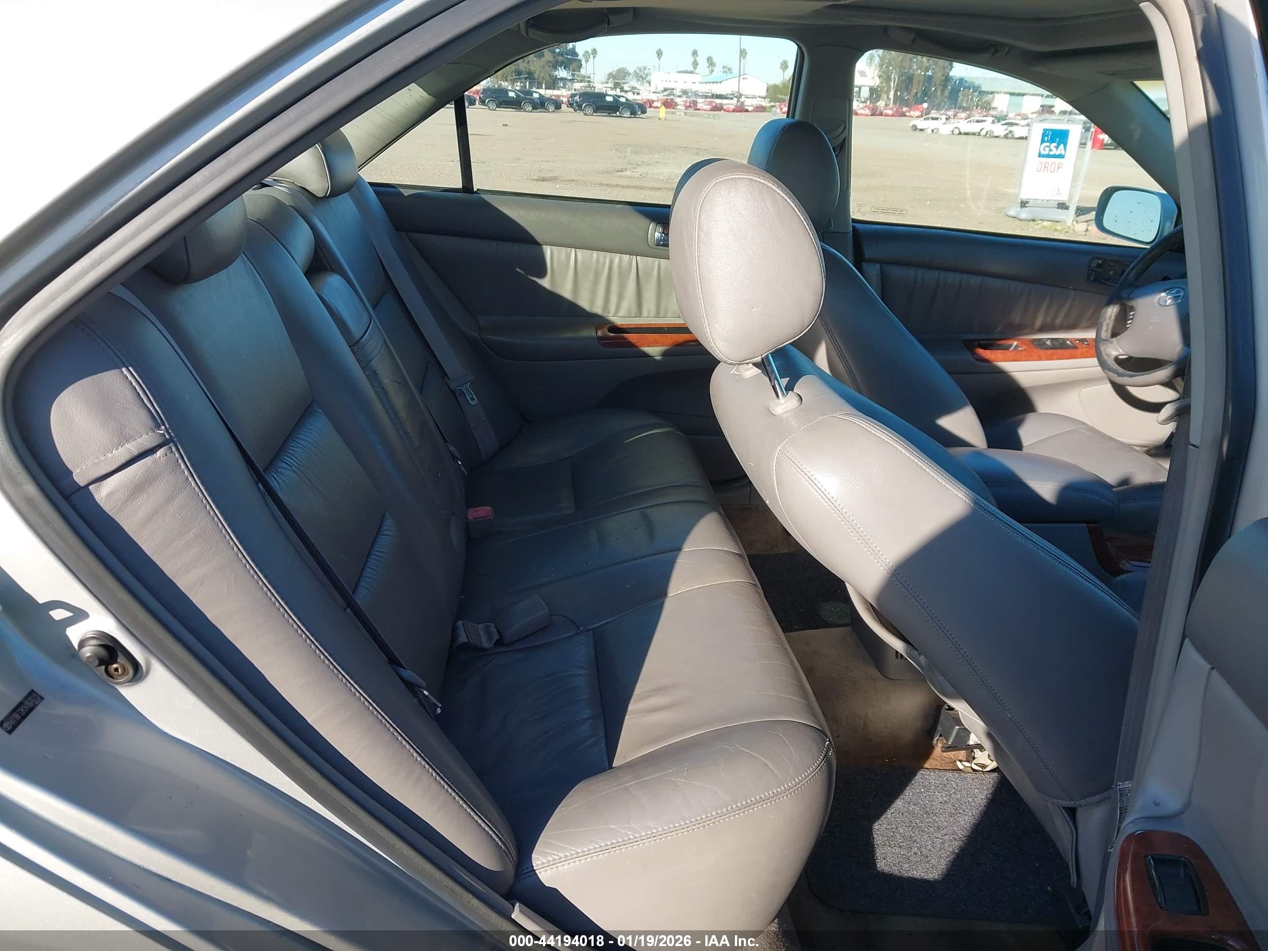 TOYOTA CAMRY image 8