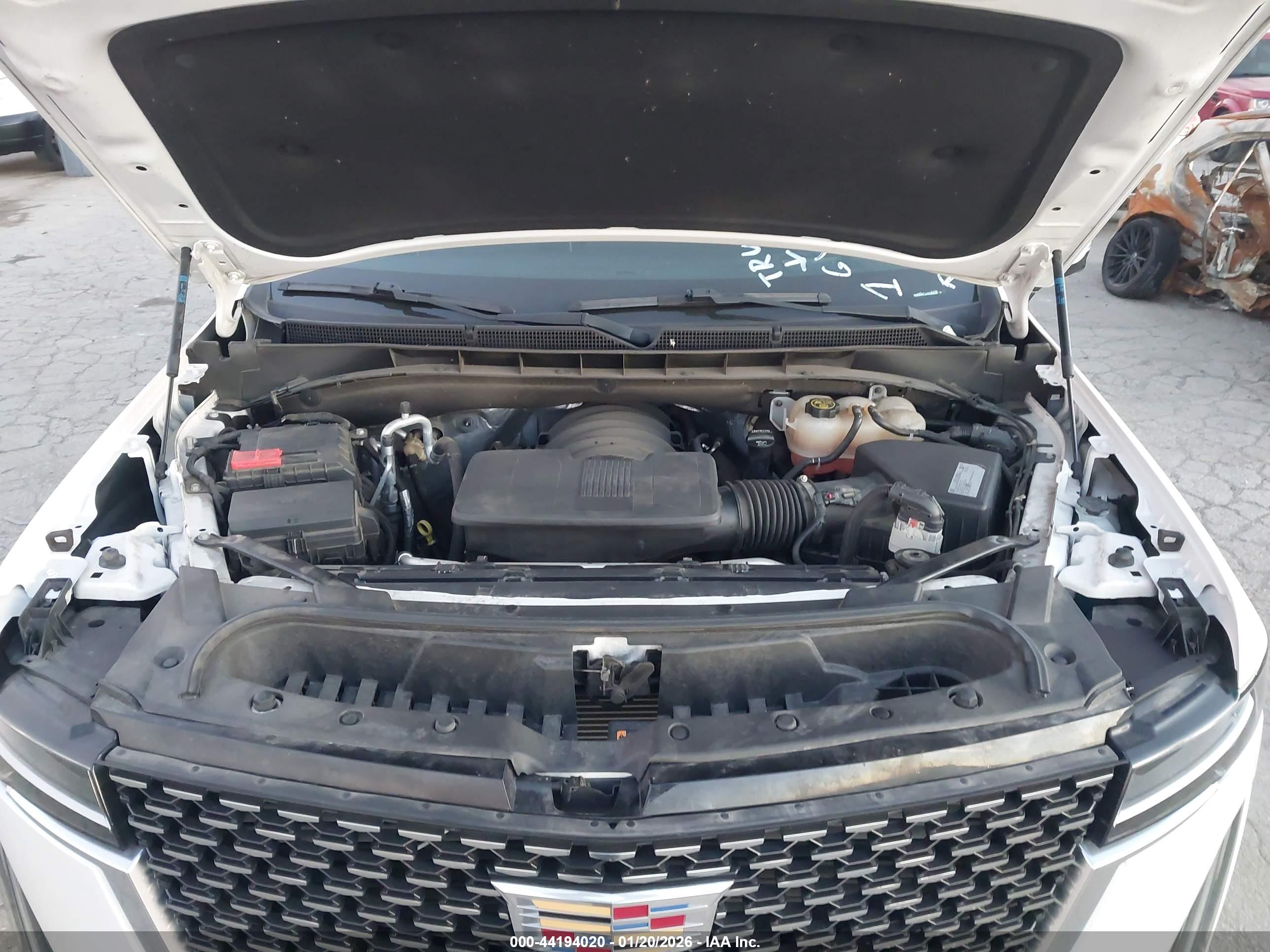 CADILLAC ESCALADE image 10