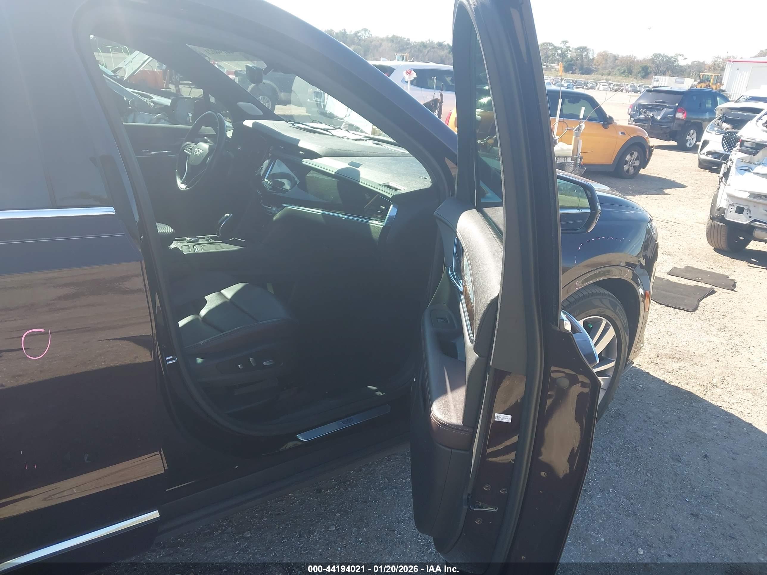 CADILLAC XT6 image 5